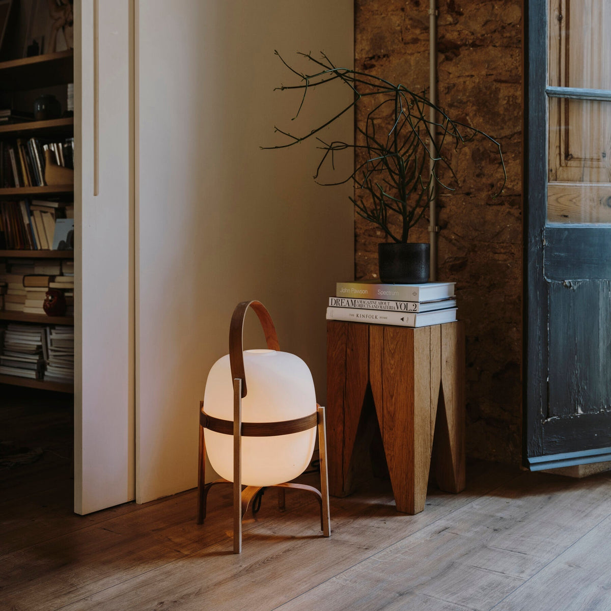 Itovelon Lantern Table Lamp