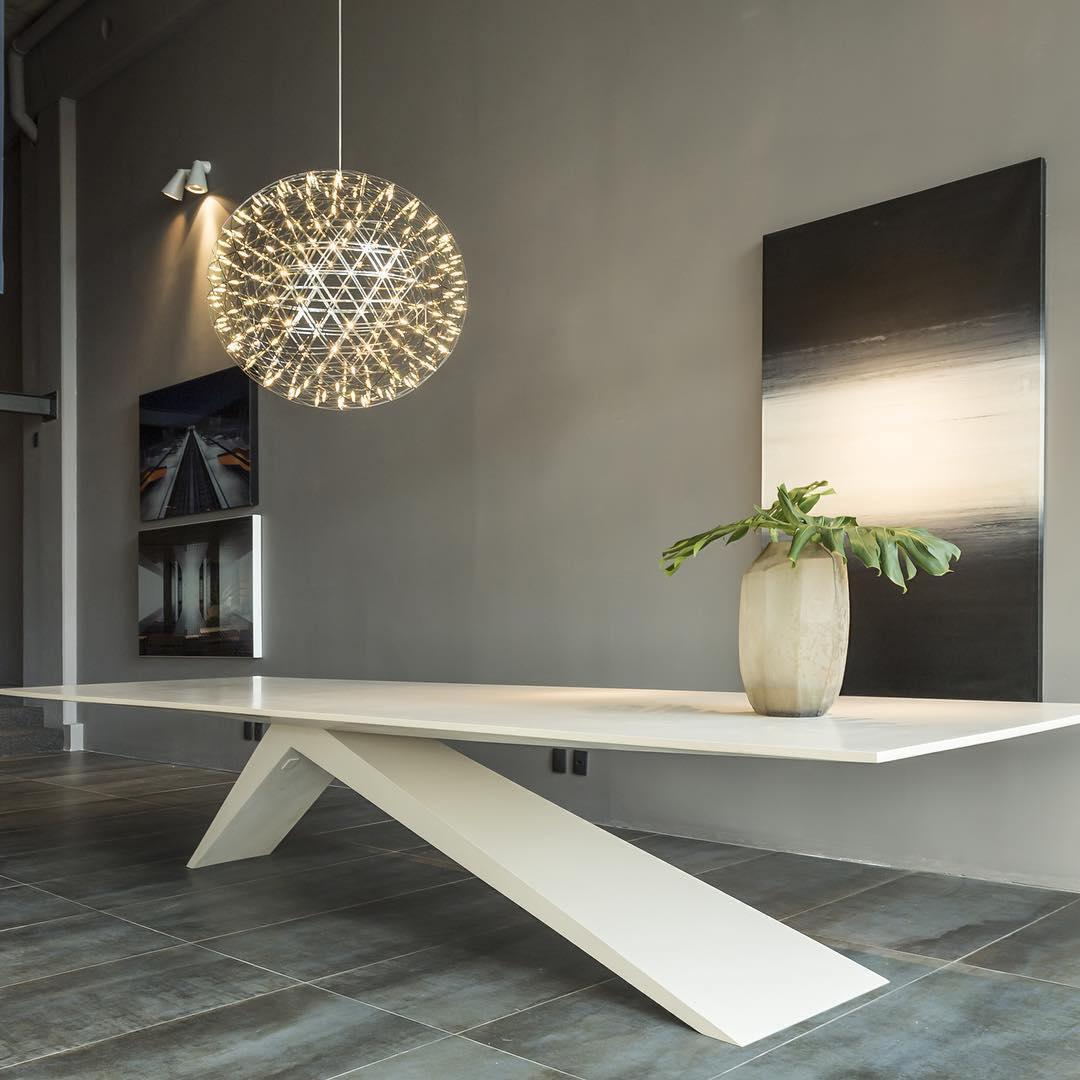 Unia Pendant Light