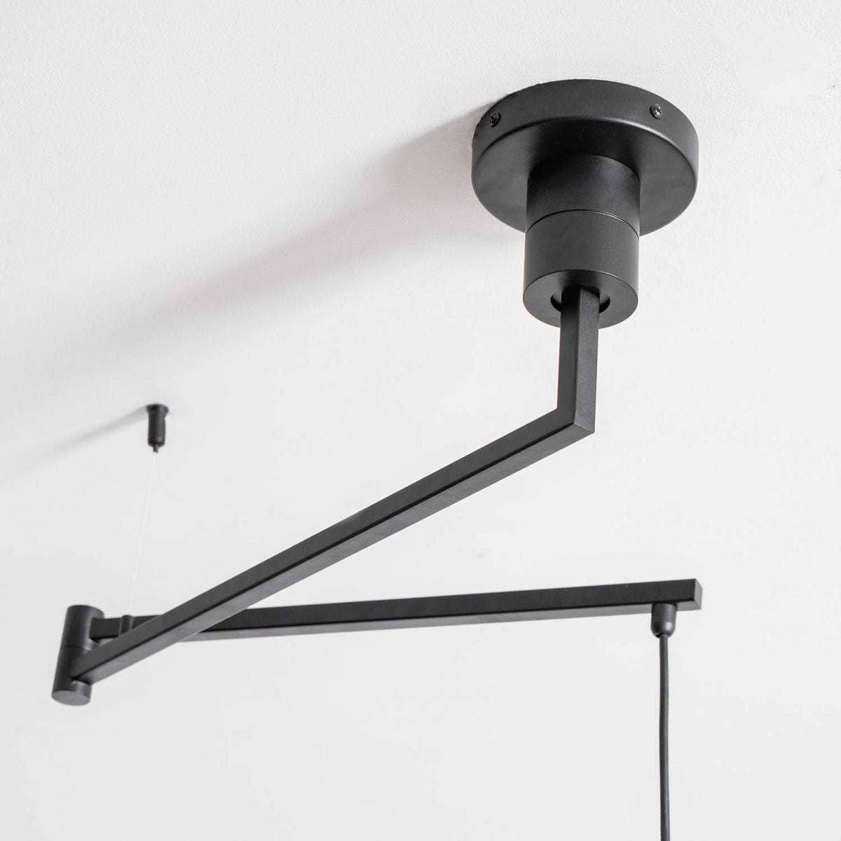 Afano Articulated Pendant Light