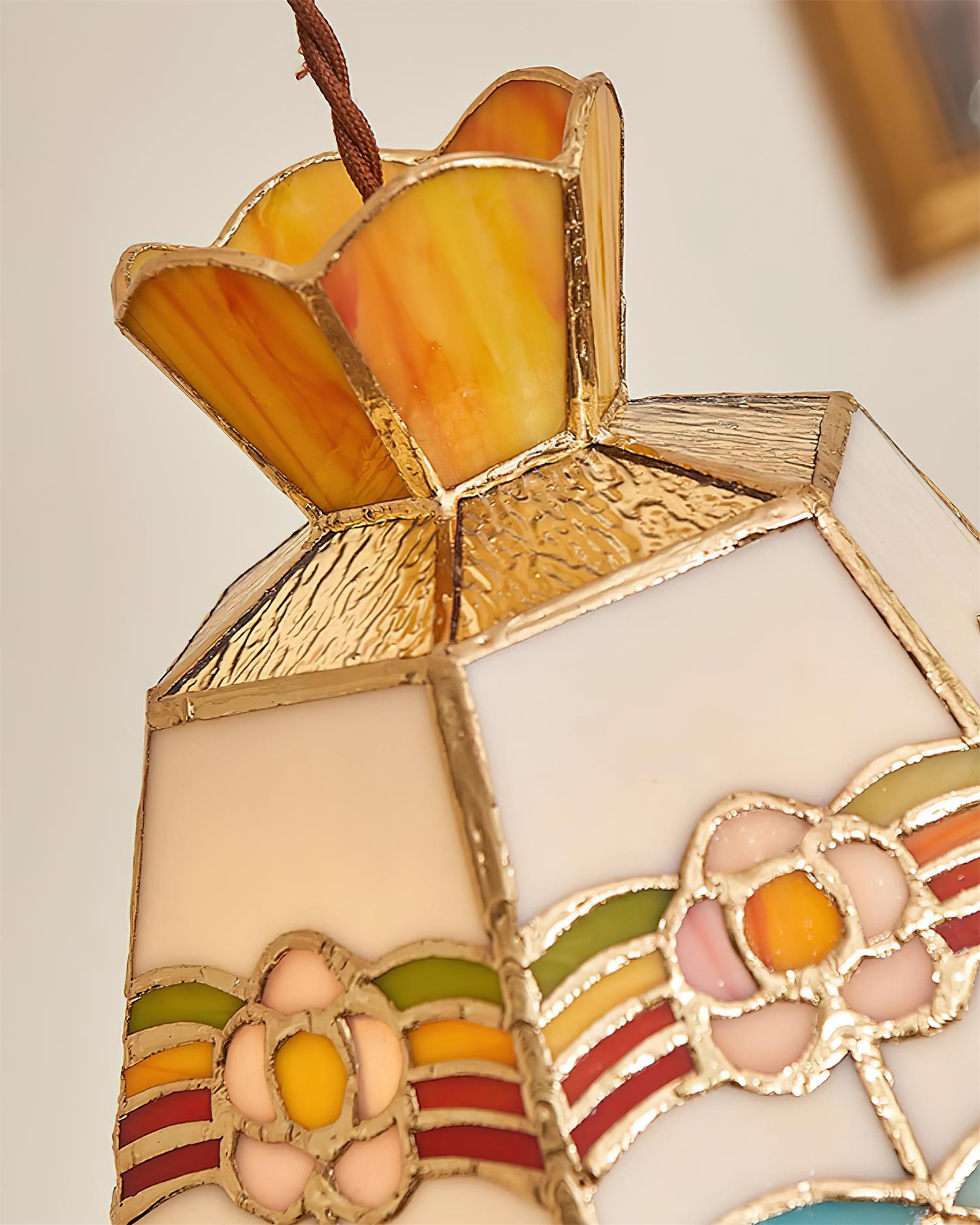 Deliressa Tiffany Pendant Light