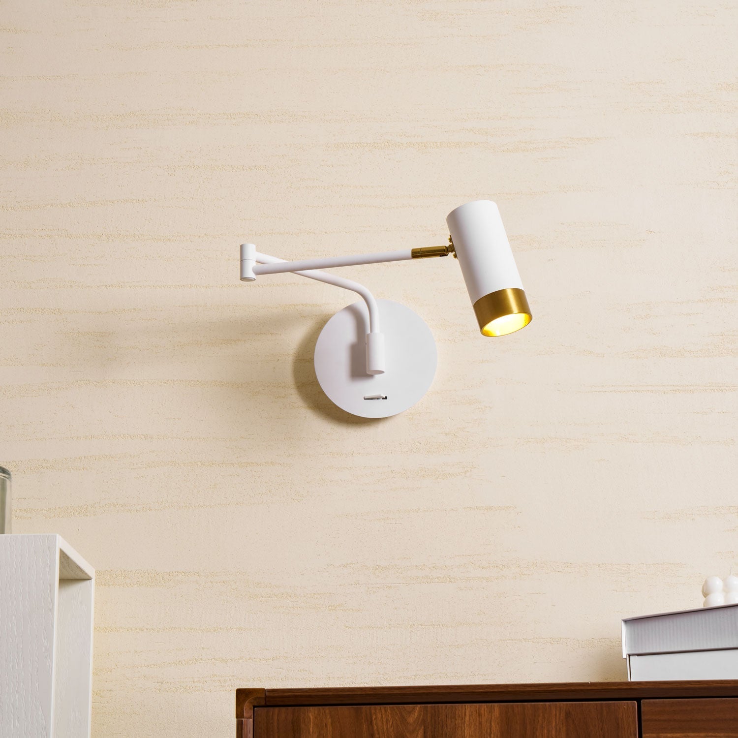 Nodo Wall Light