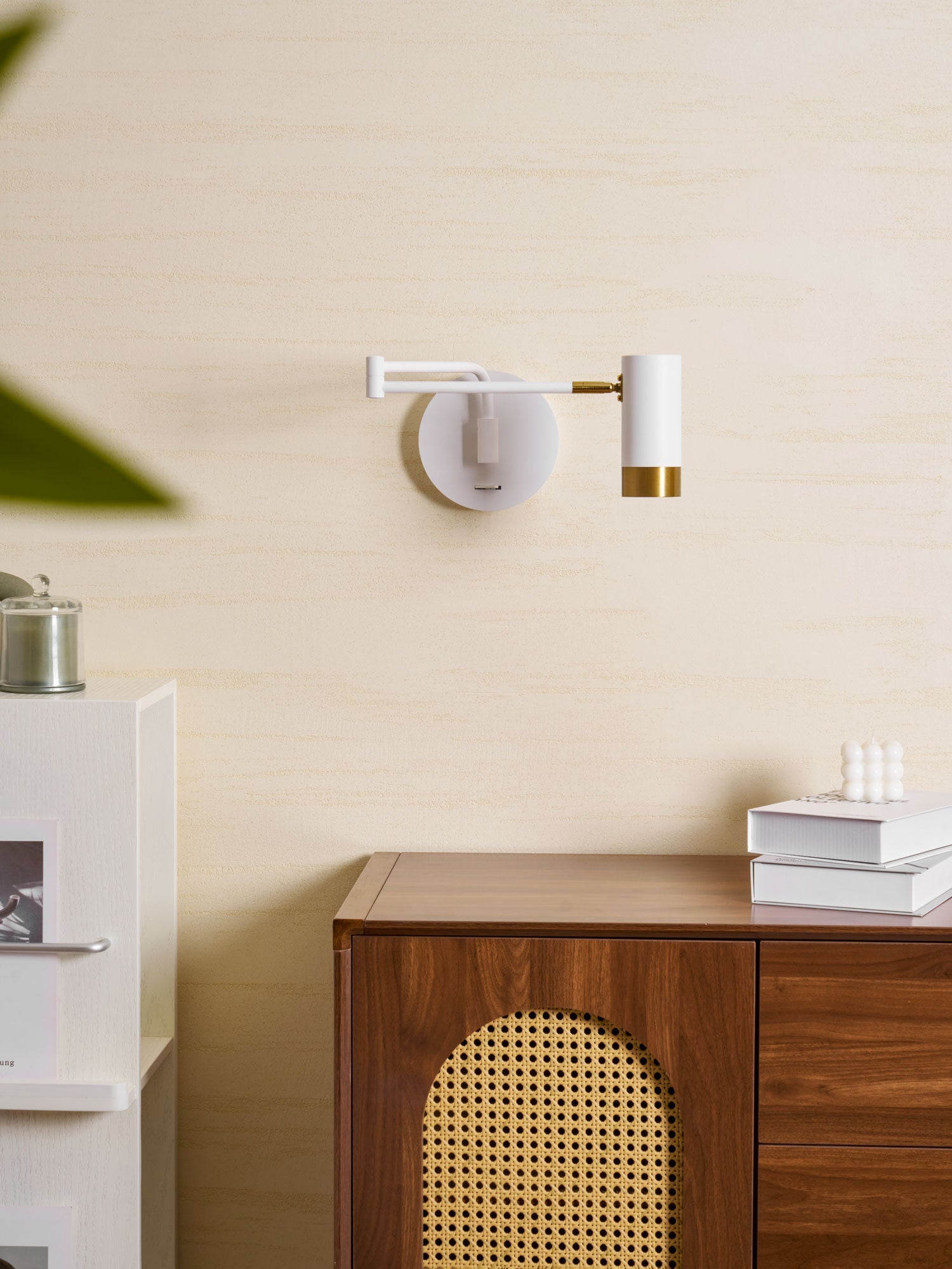 Nodo Wall Light