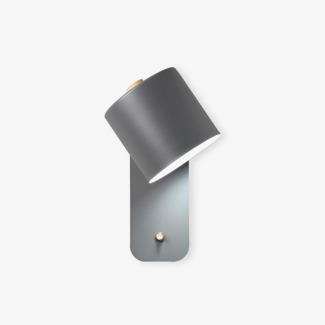 Manzo Wall Light