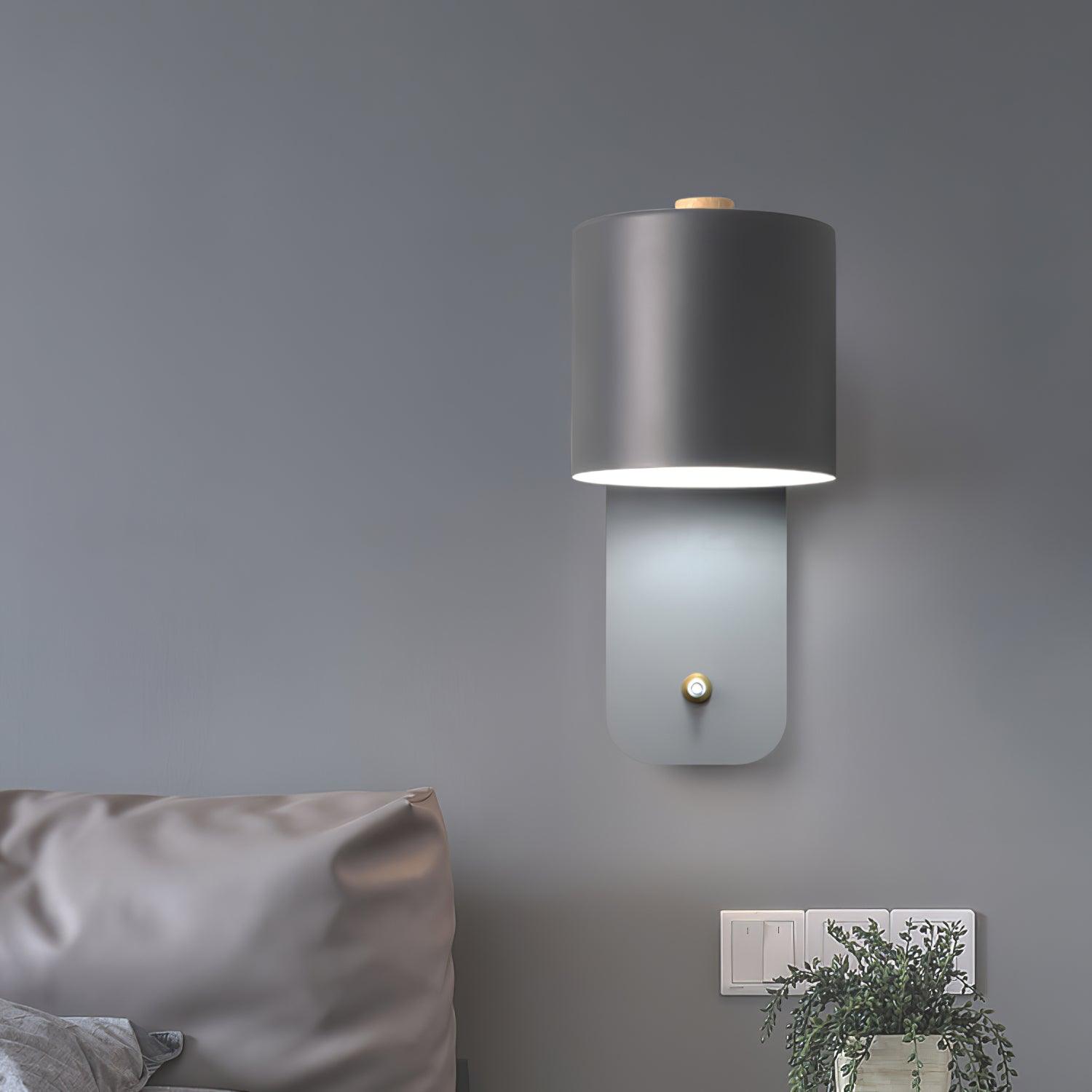 Manzo Wall Light