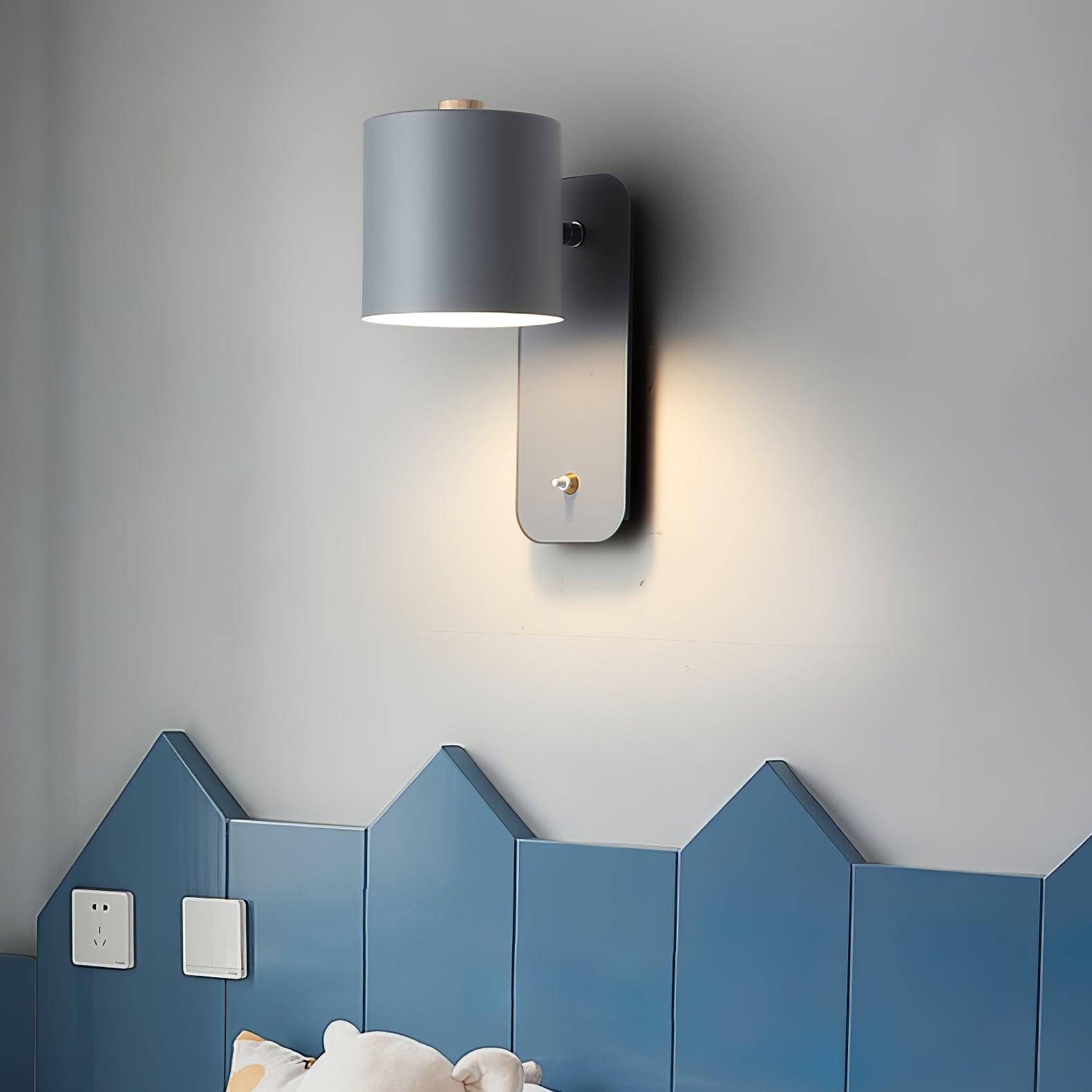 Manzo Wall Light