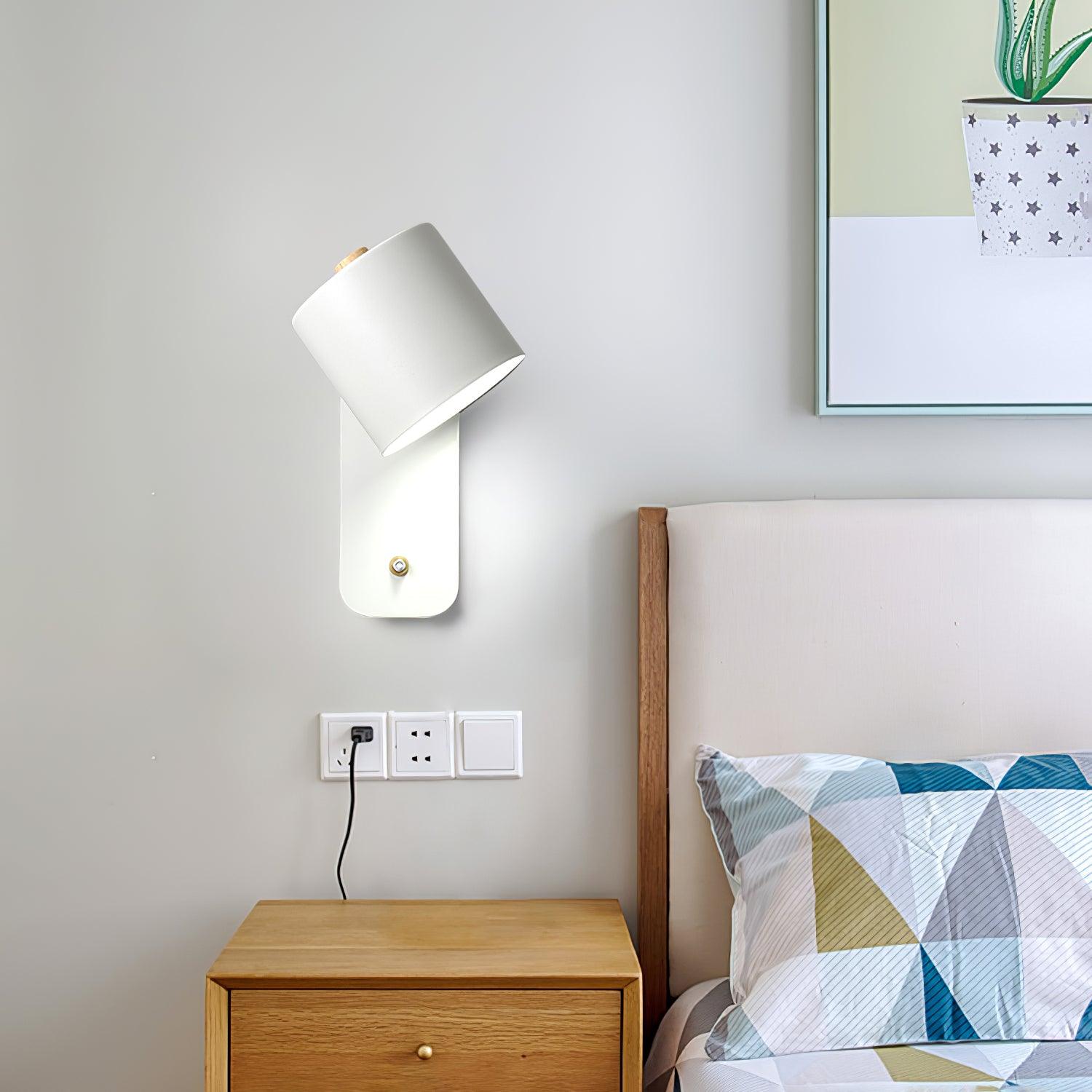 Manzo Wall Light
