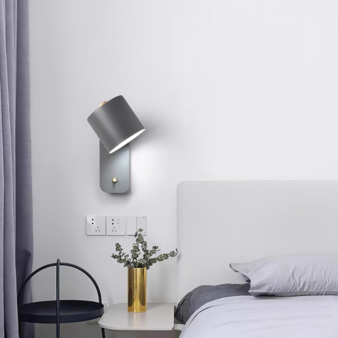 Manzo Wall Light