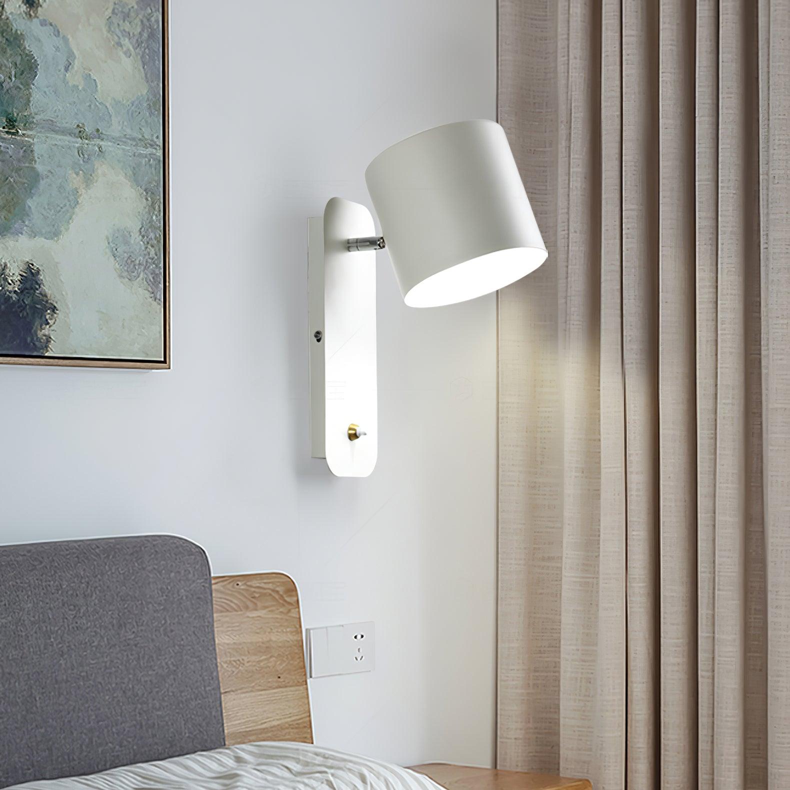Manzo Wall Light