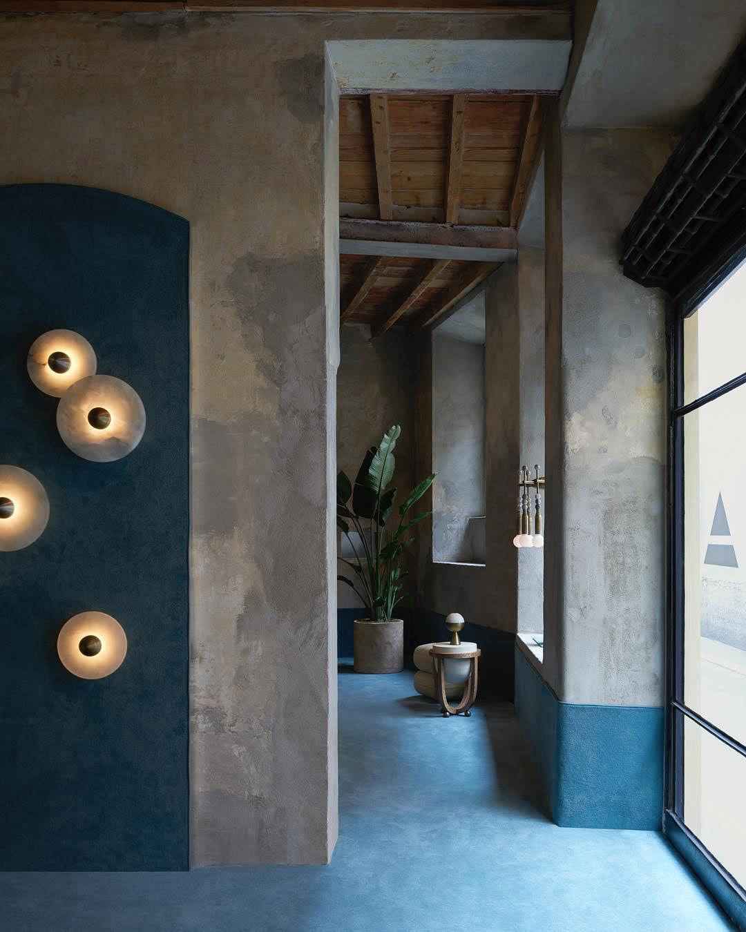 Aralzo Round Wall Light