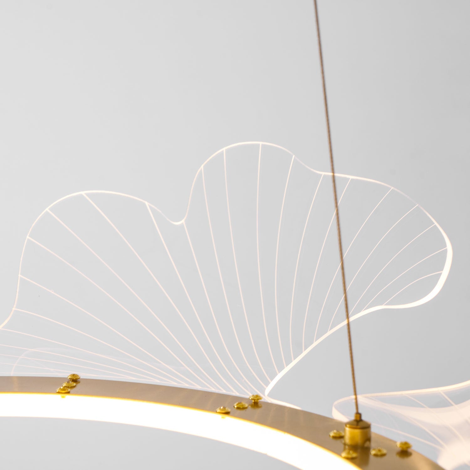 Bavelora Leaf Chandelier