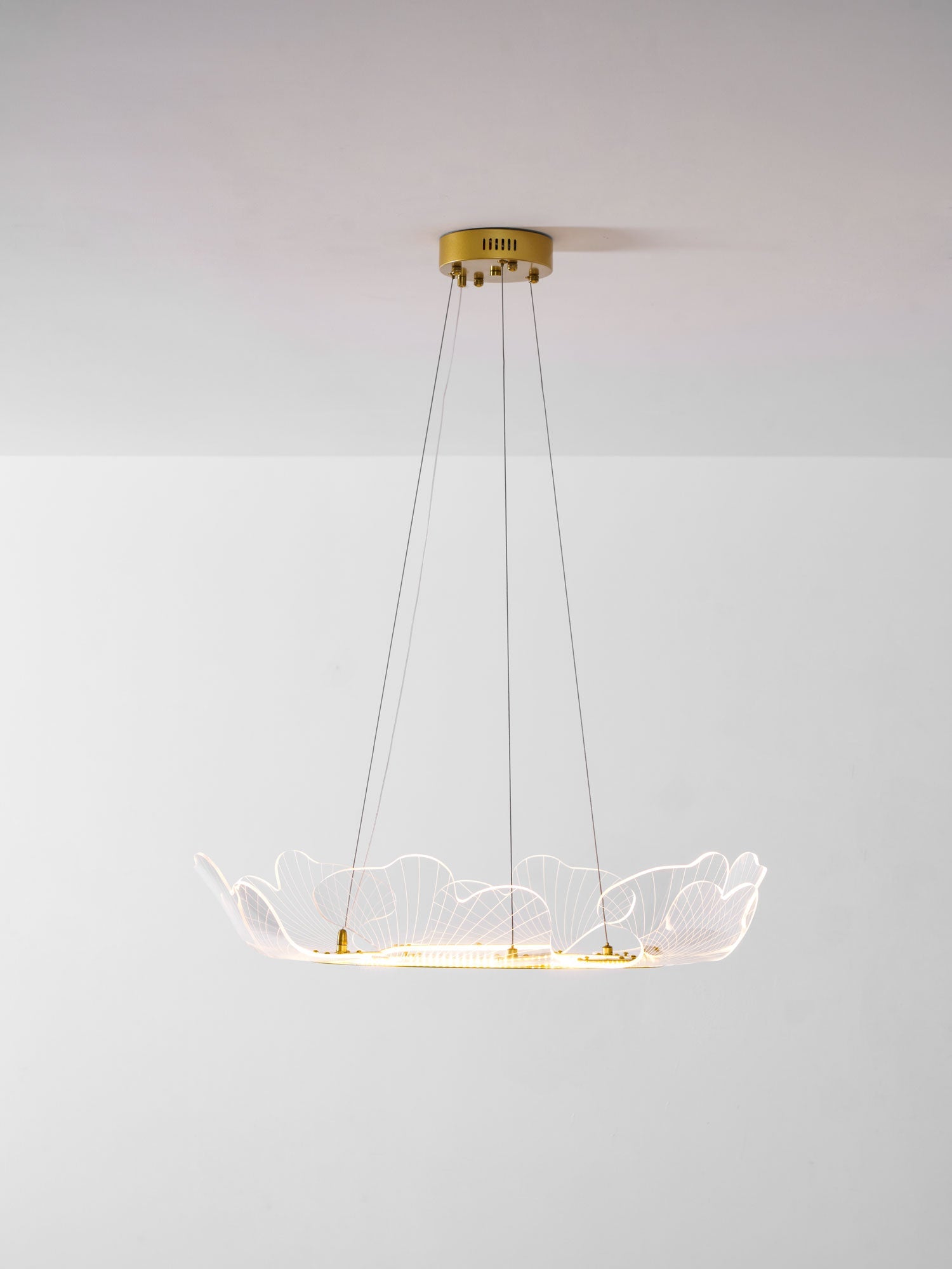 Bavelora Leaf Chandelier
