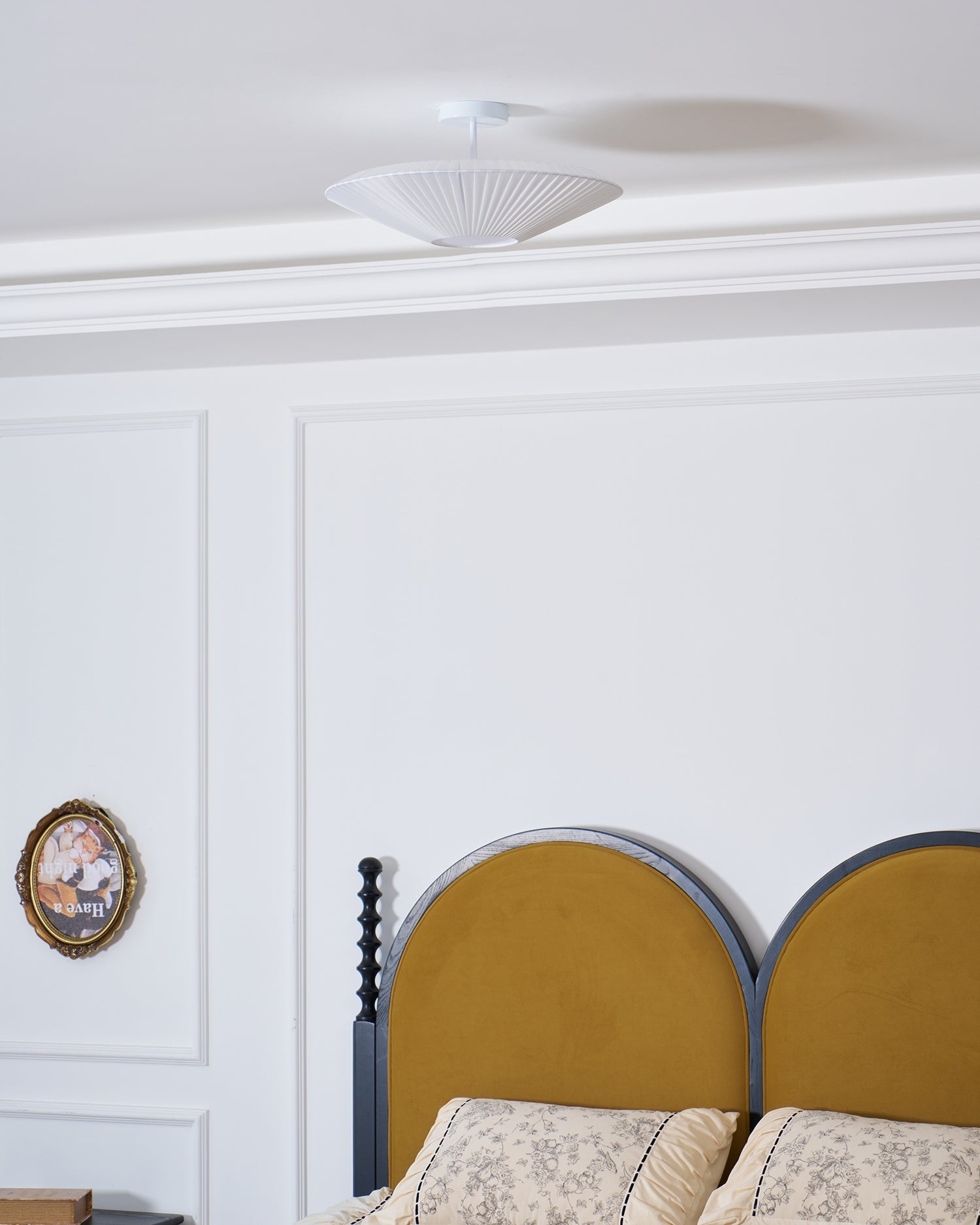Arenyn Round Ceiling Light