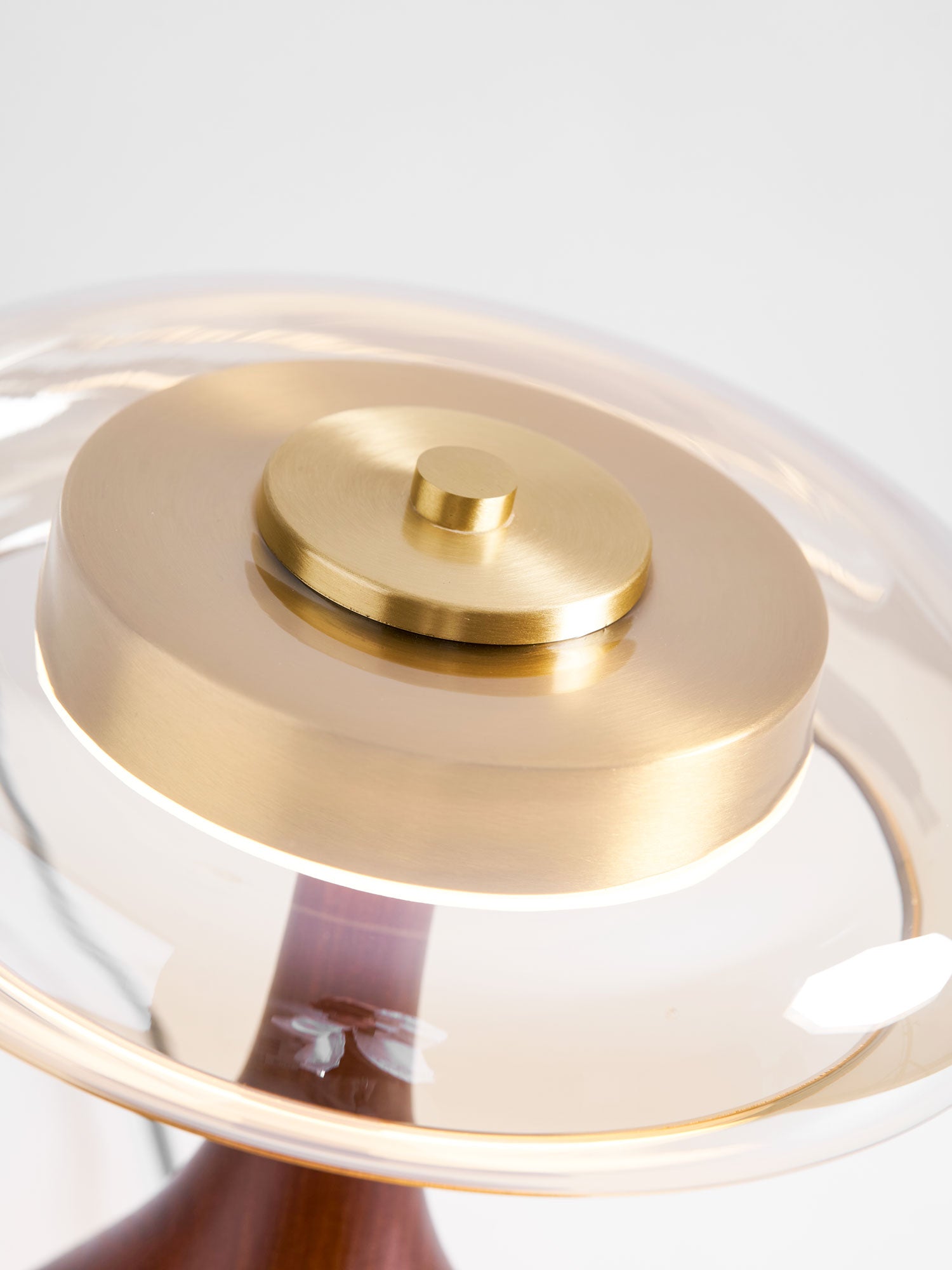 Aravorin Table Lamp