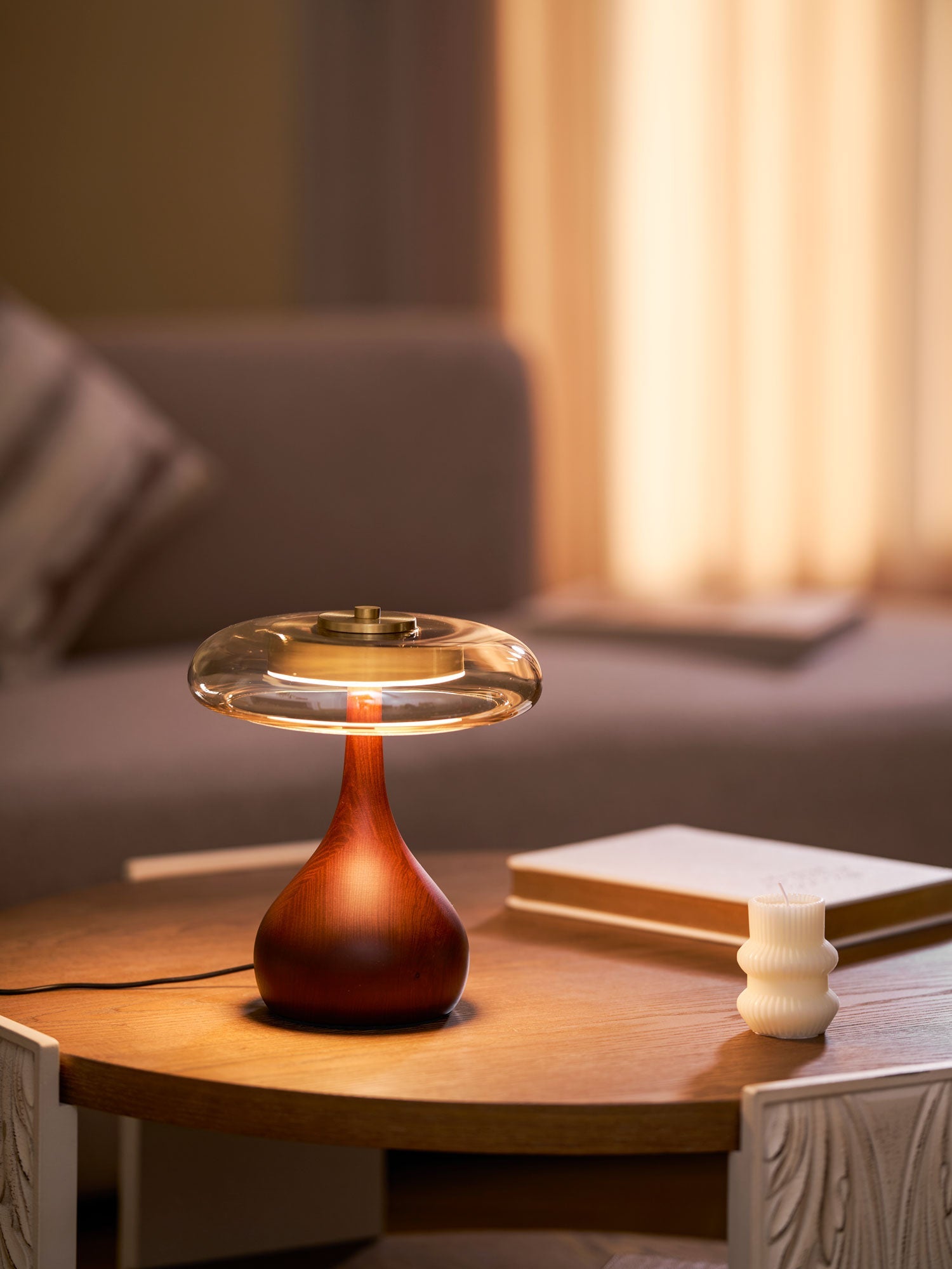 Aravorin Table Lamp