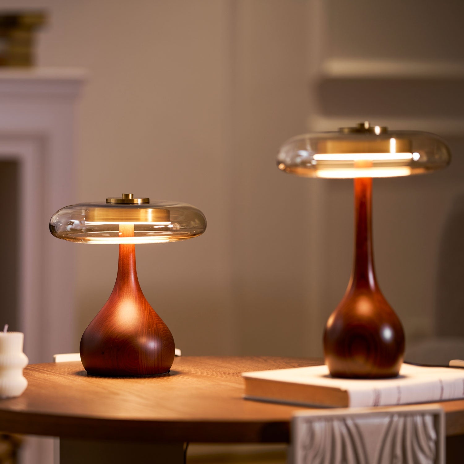 Aravorin Table Lamp