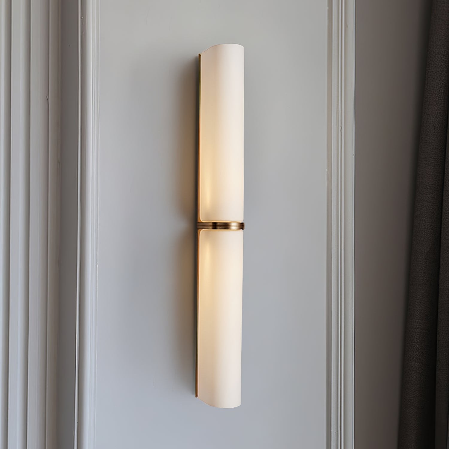Eceravon Arched Wall Light