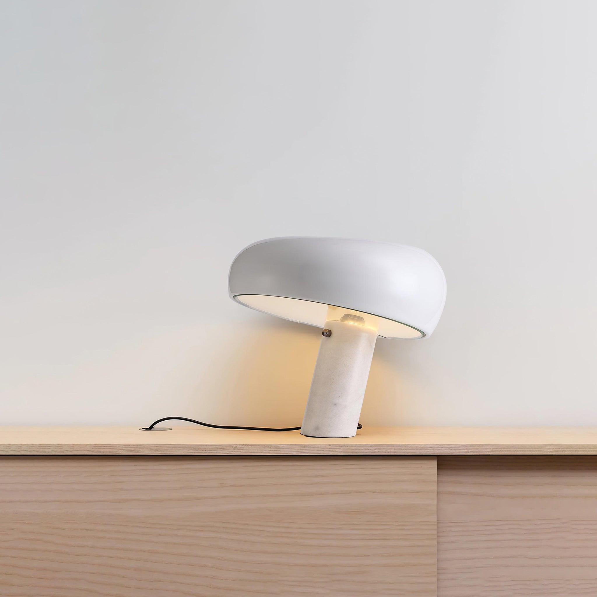 Ivoro Table Lamp