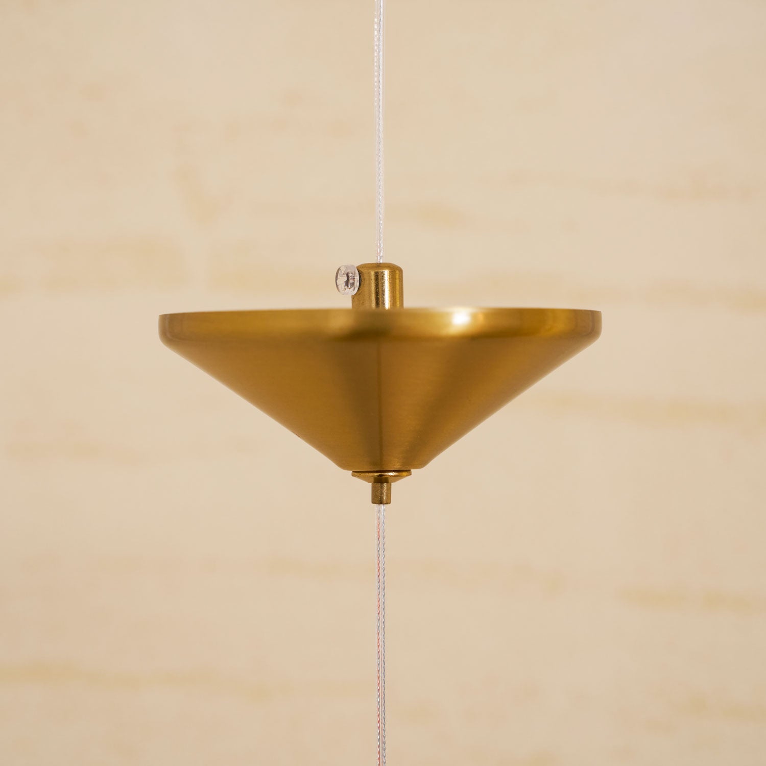 Alirya Cone Floor To Ceiling Lamp