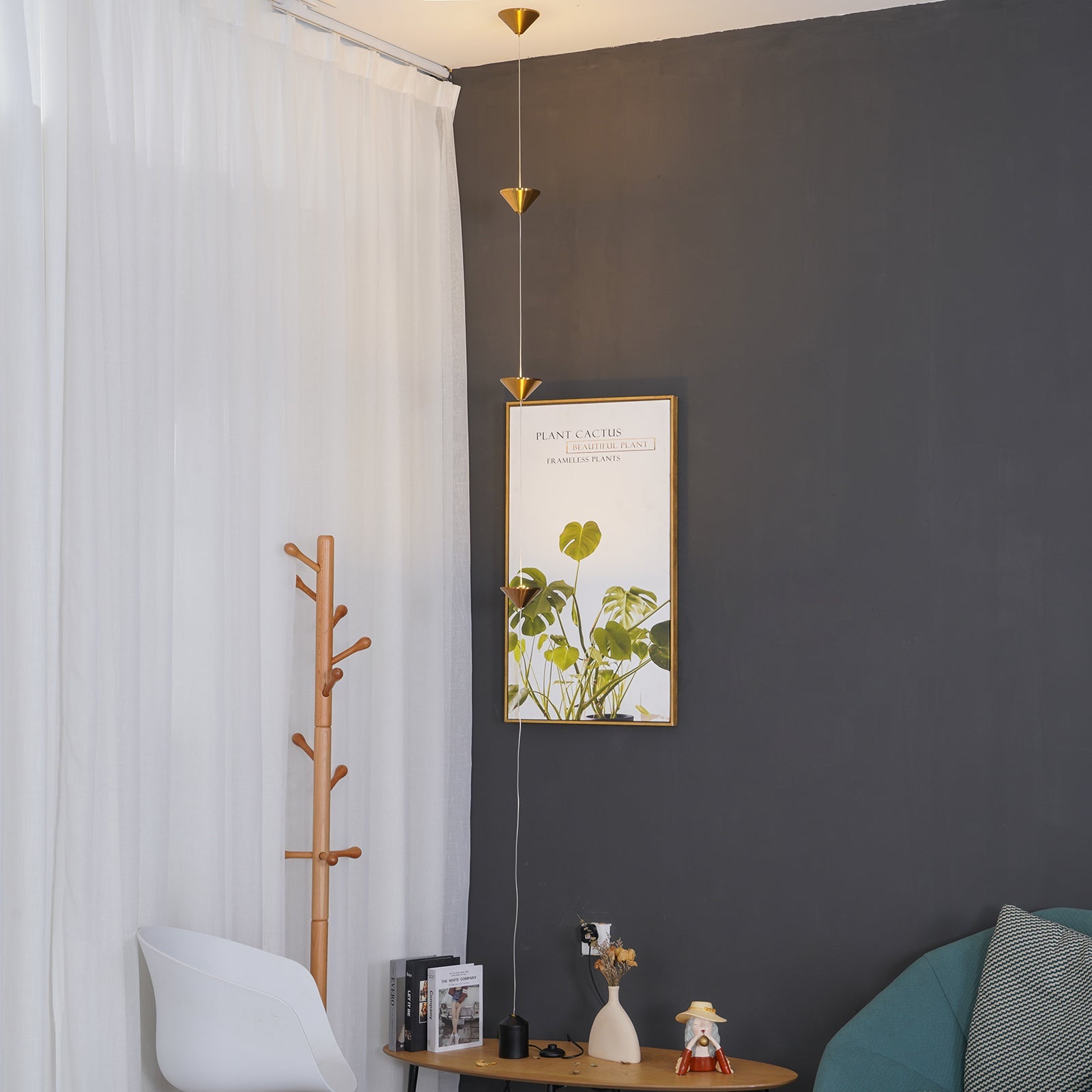 Alirya Cone Floor To Ceiling Lamp