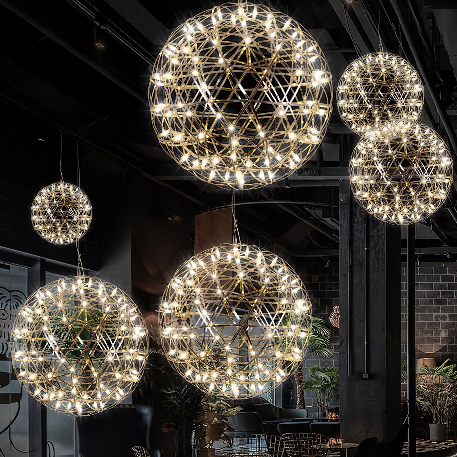 Unia Pendant Light