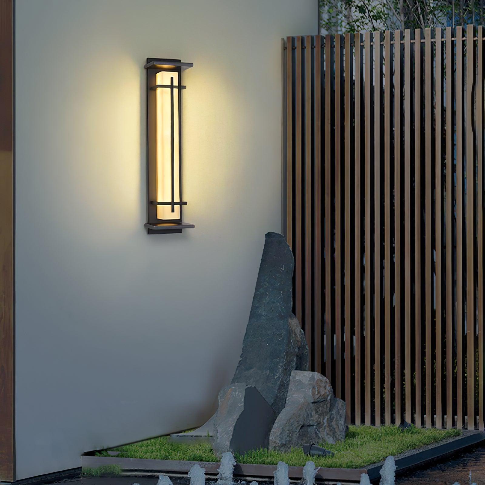 Belorayo Outdoor Wall Light