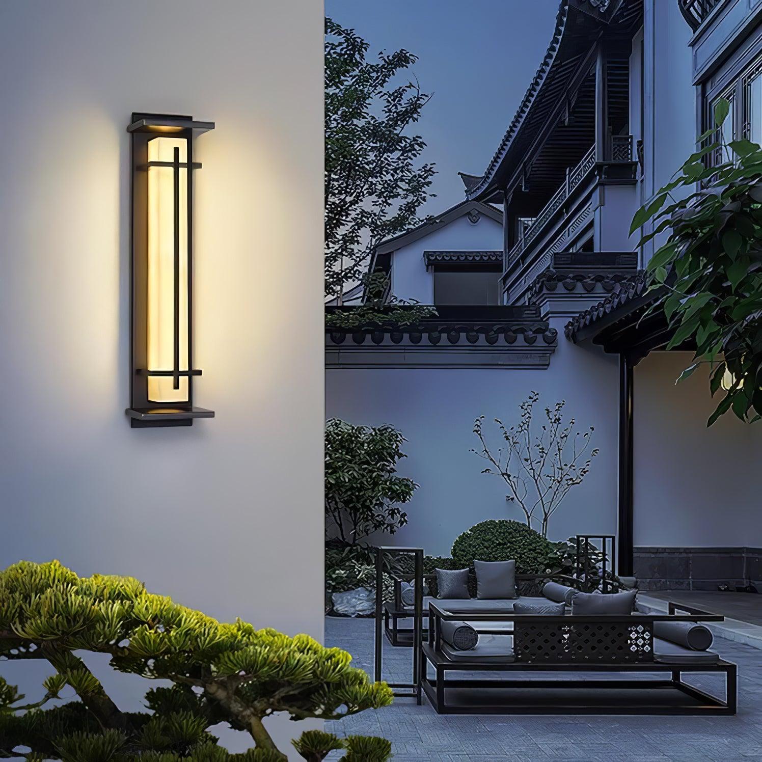Belorayo Outdoor Wall Light