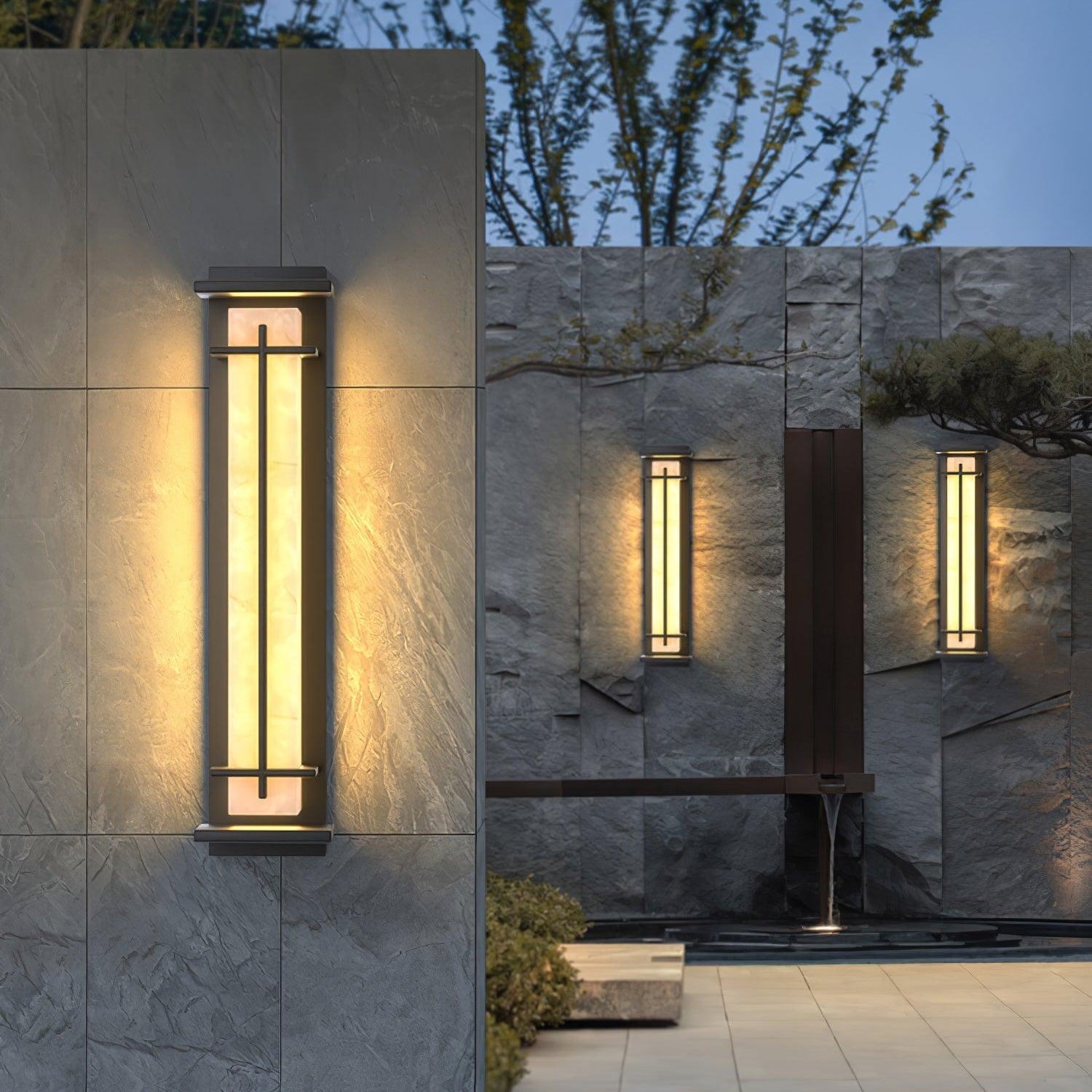 Belorayo Outdoor Wall Light
