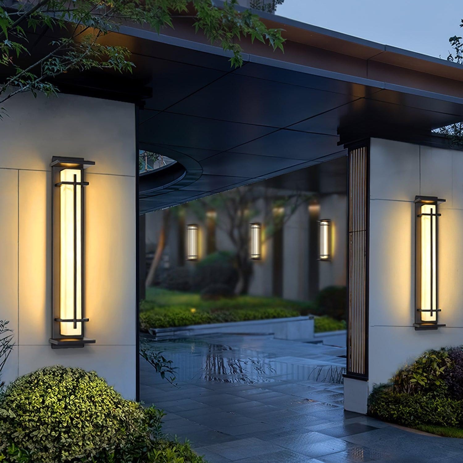 Belorayo Outdoor Wall Light