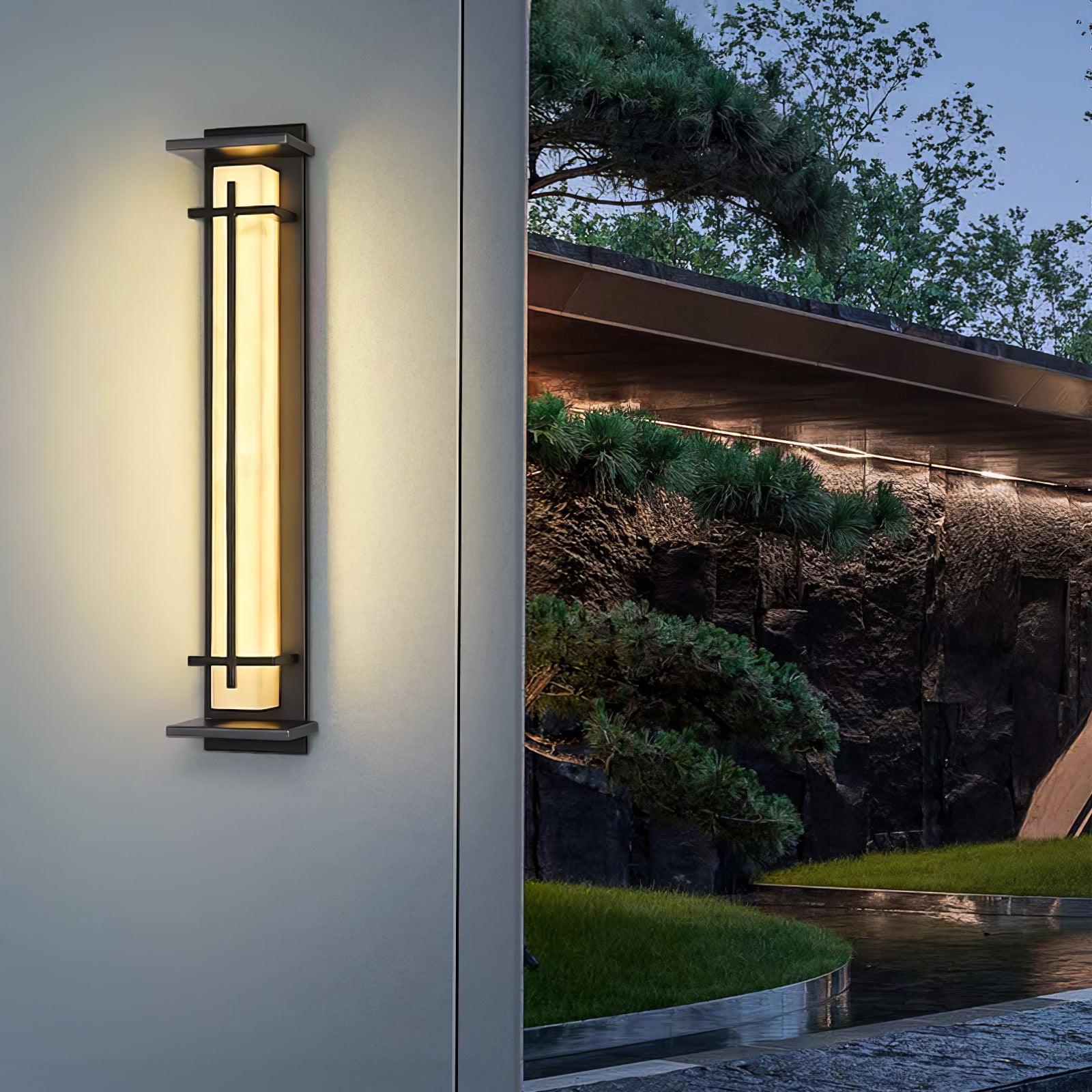 Belorayo Outdoor Wall Light