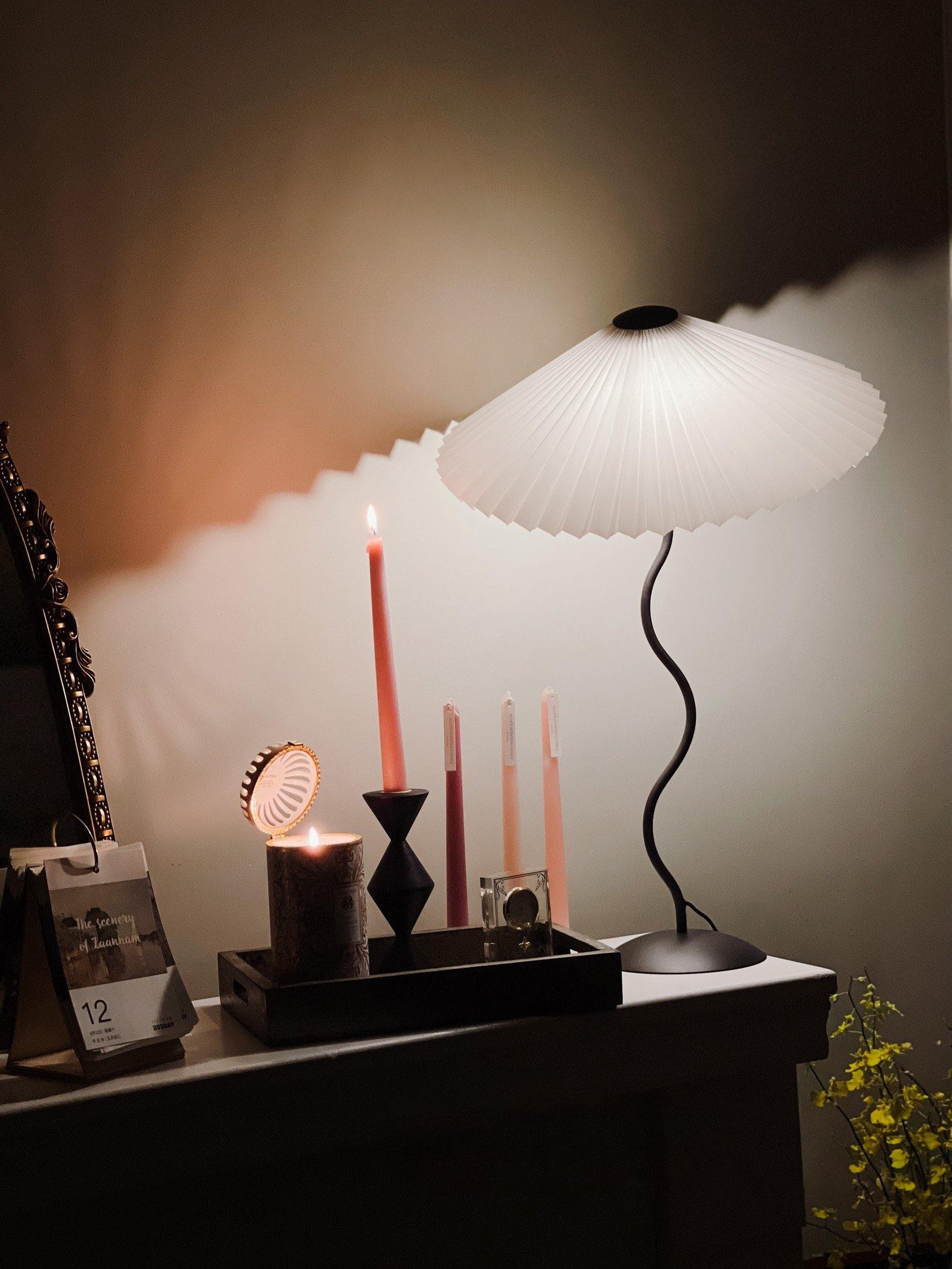 Lorav Wavy Table Lamp