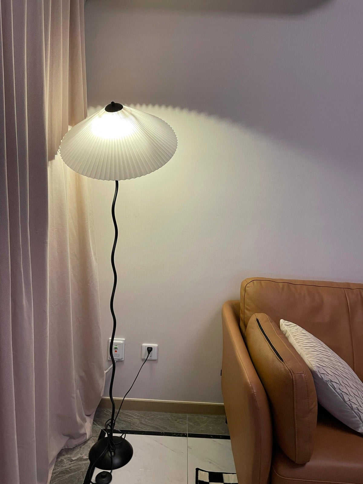 Fatavo Sculptural Floor Lamp