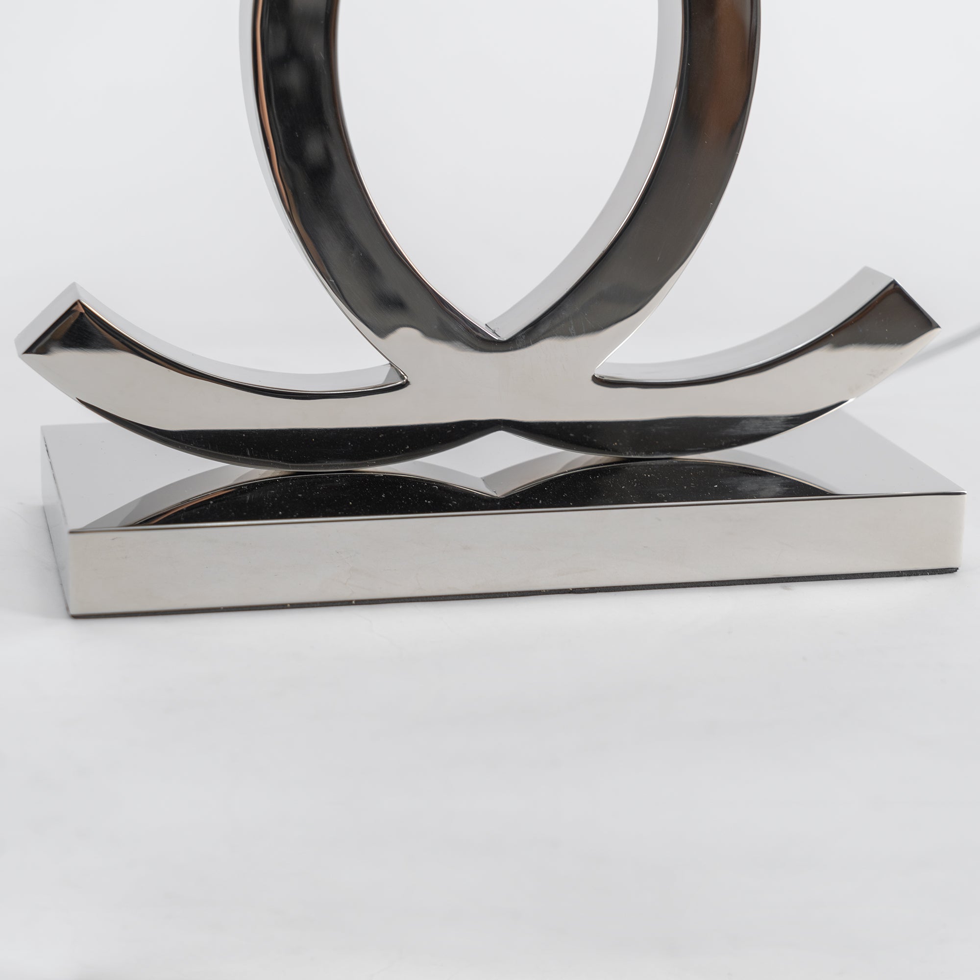 Avelza Table Lamp