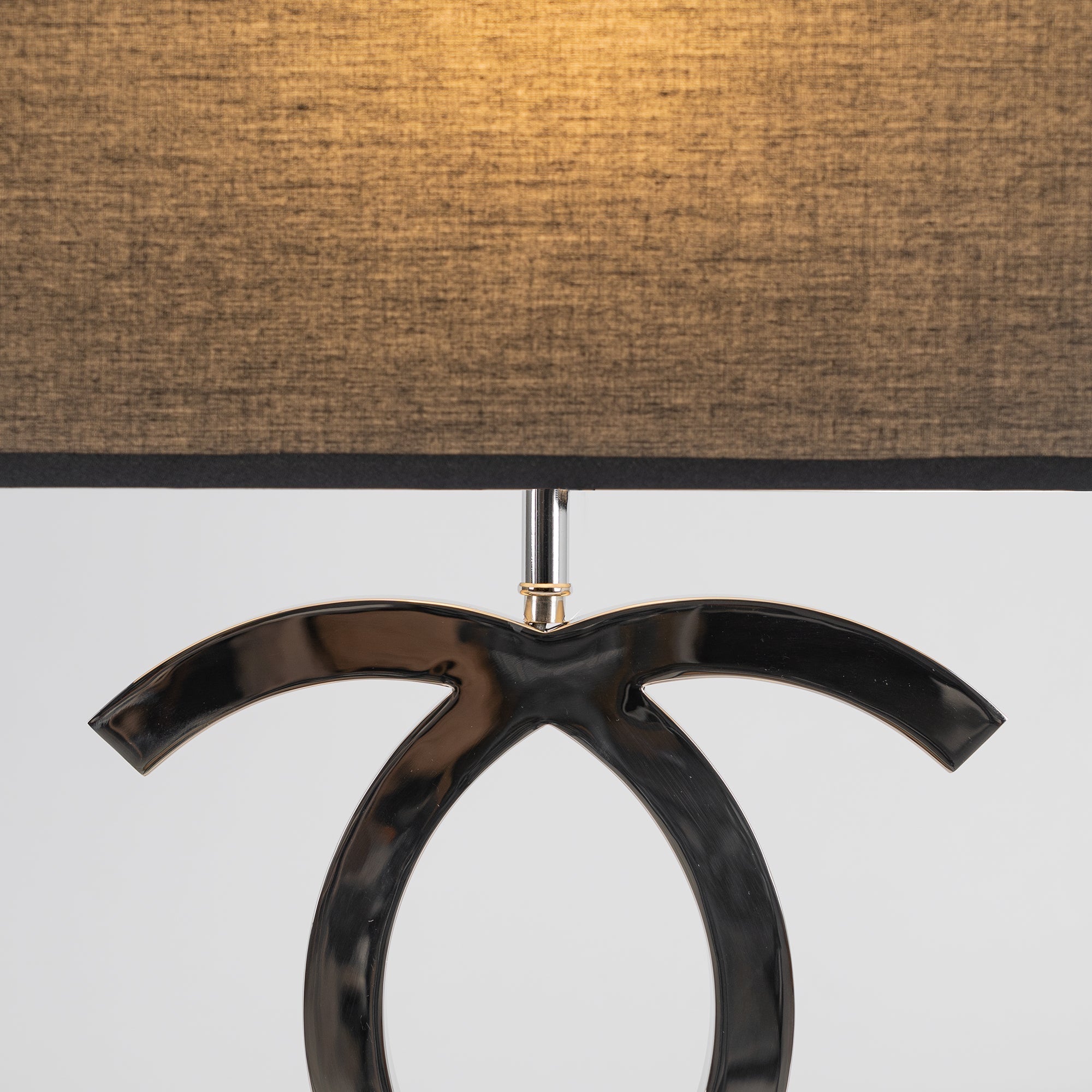 Avelza Table Lamp