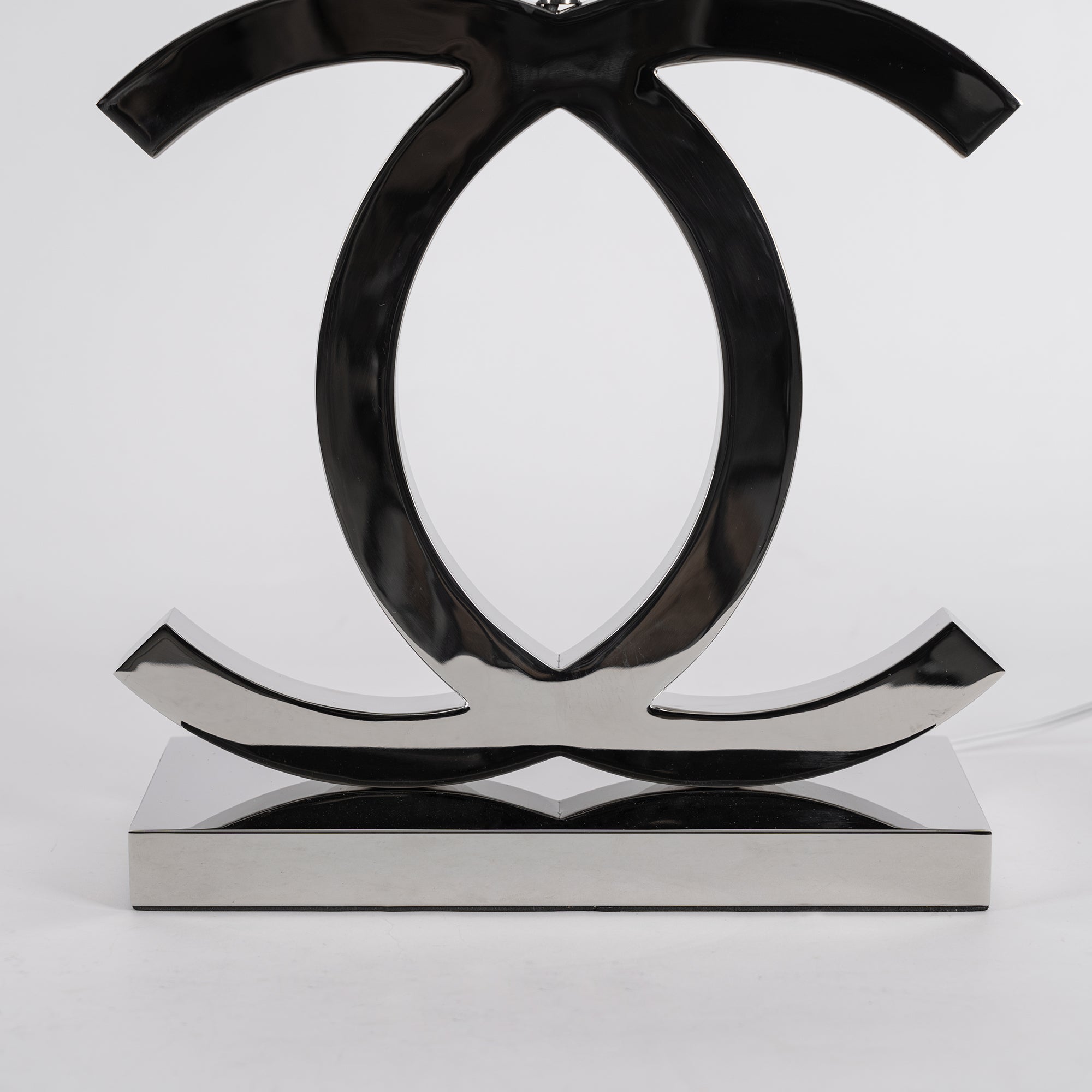 Avelza Table Lamp