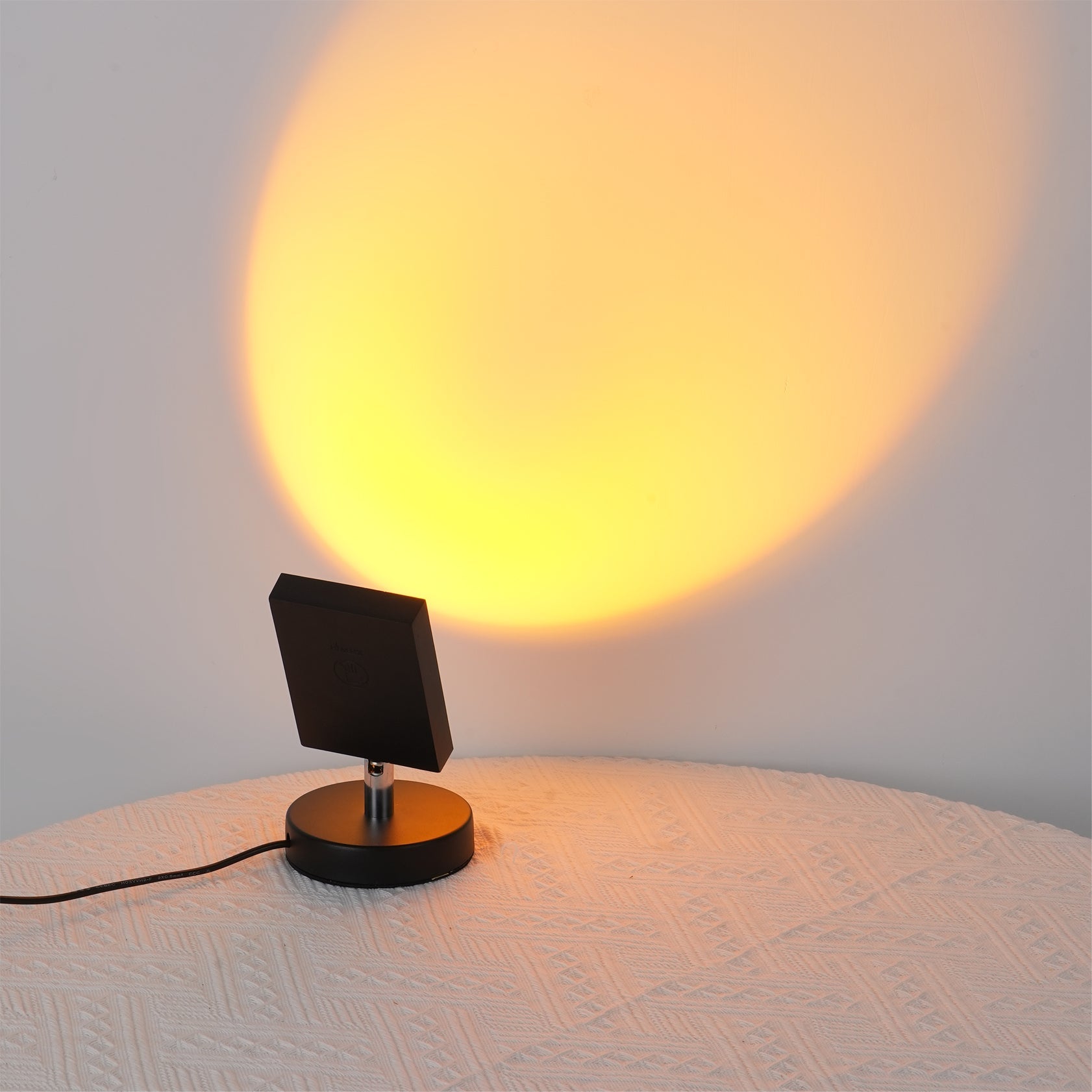 Alzelava Halo Table Lamp