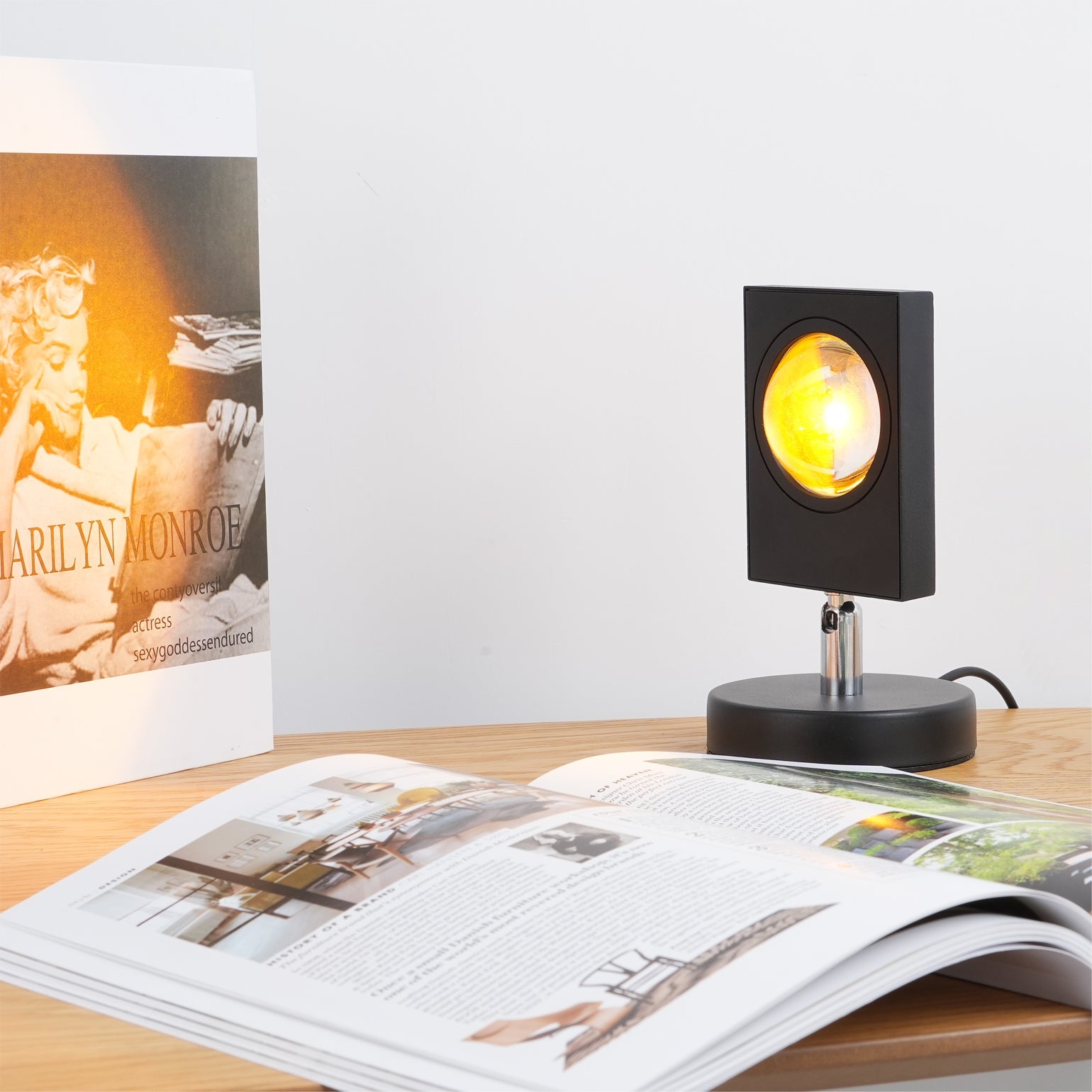 Alzelava Halo Table Lamp