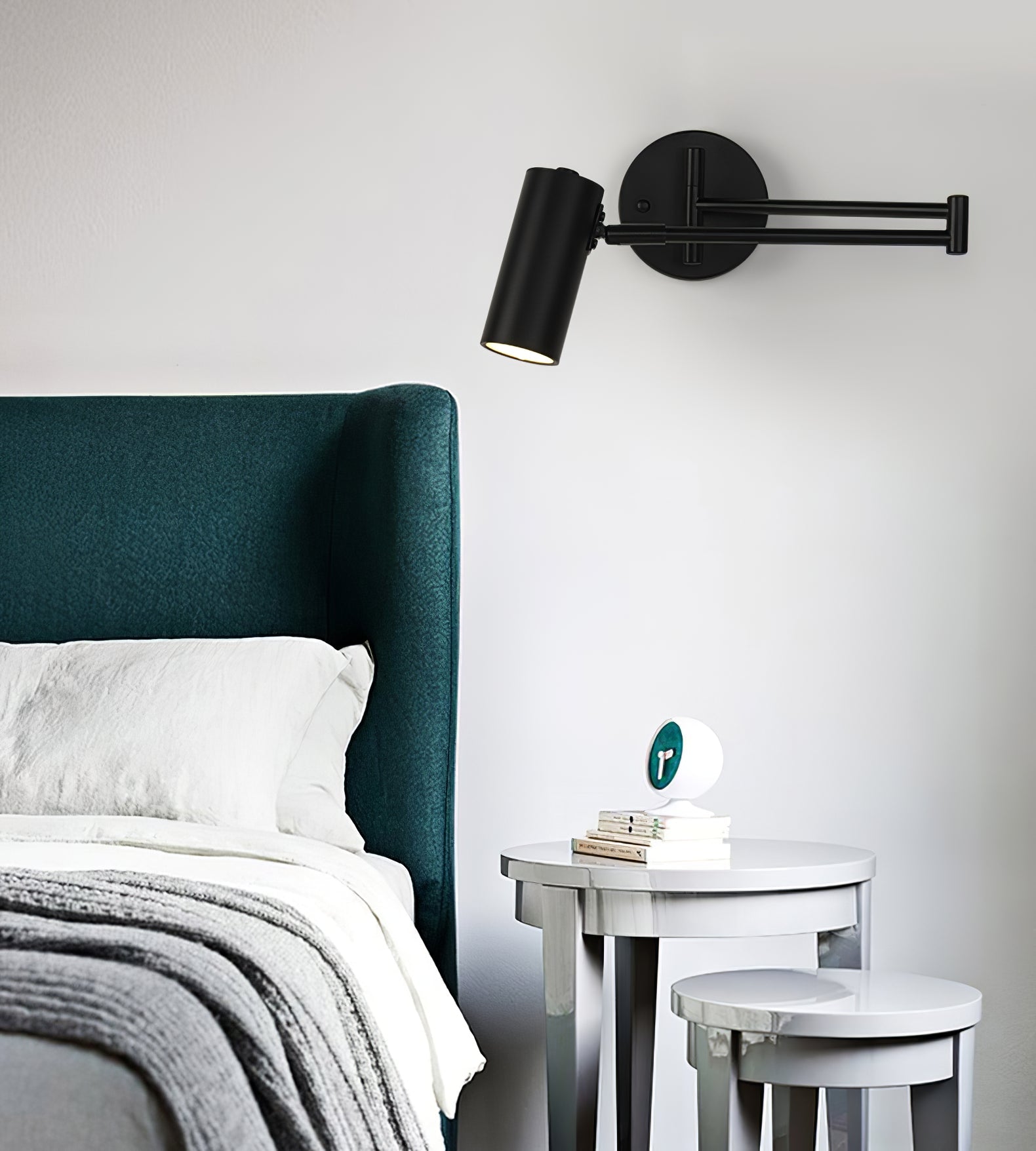 Arzanero Modern Wall Light