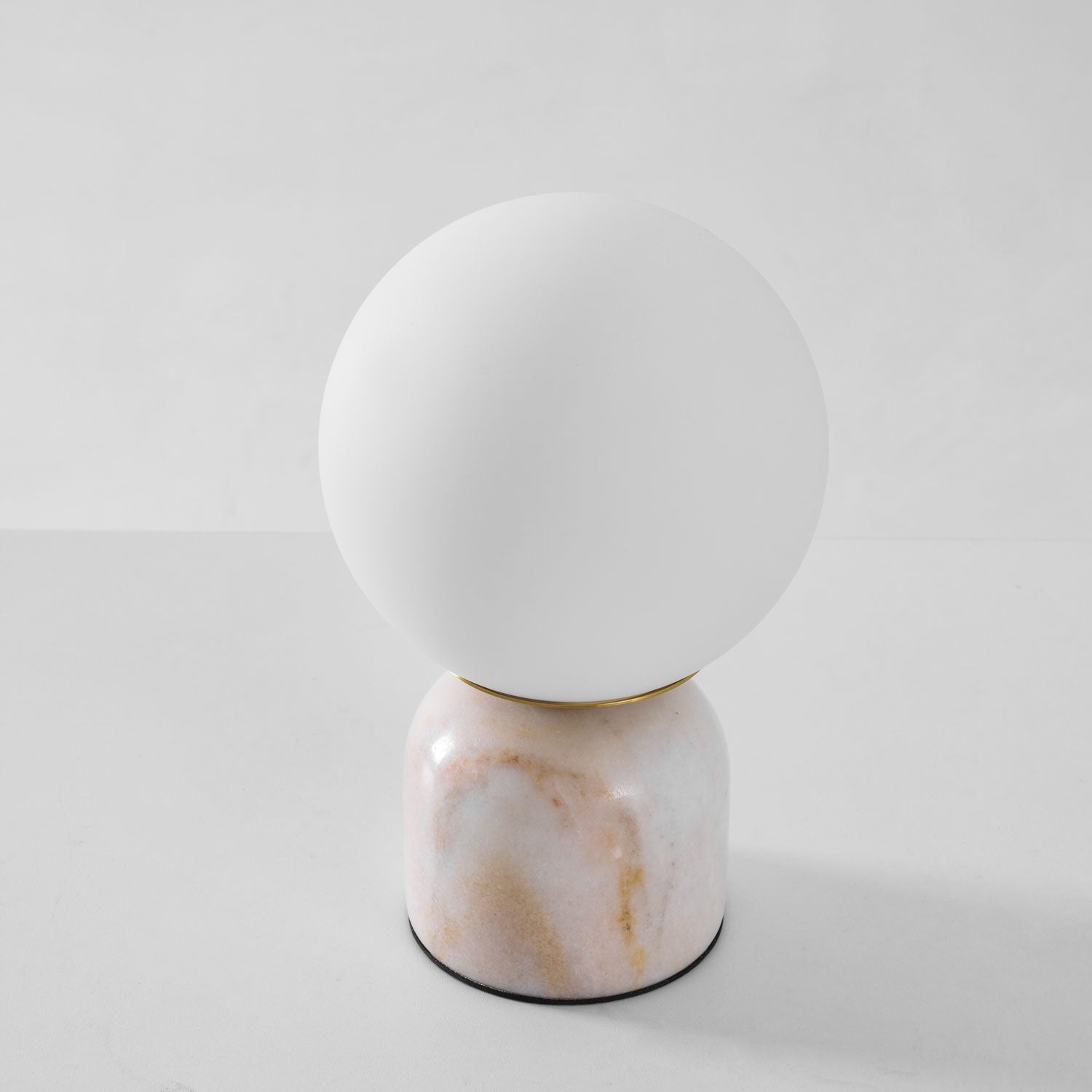 Belselia Globe Table Lamp