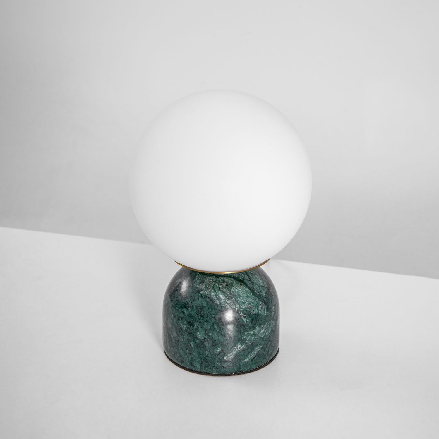 Belselia Globe Table Lamp