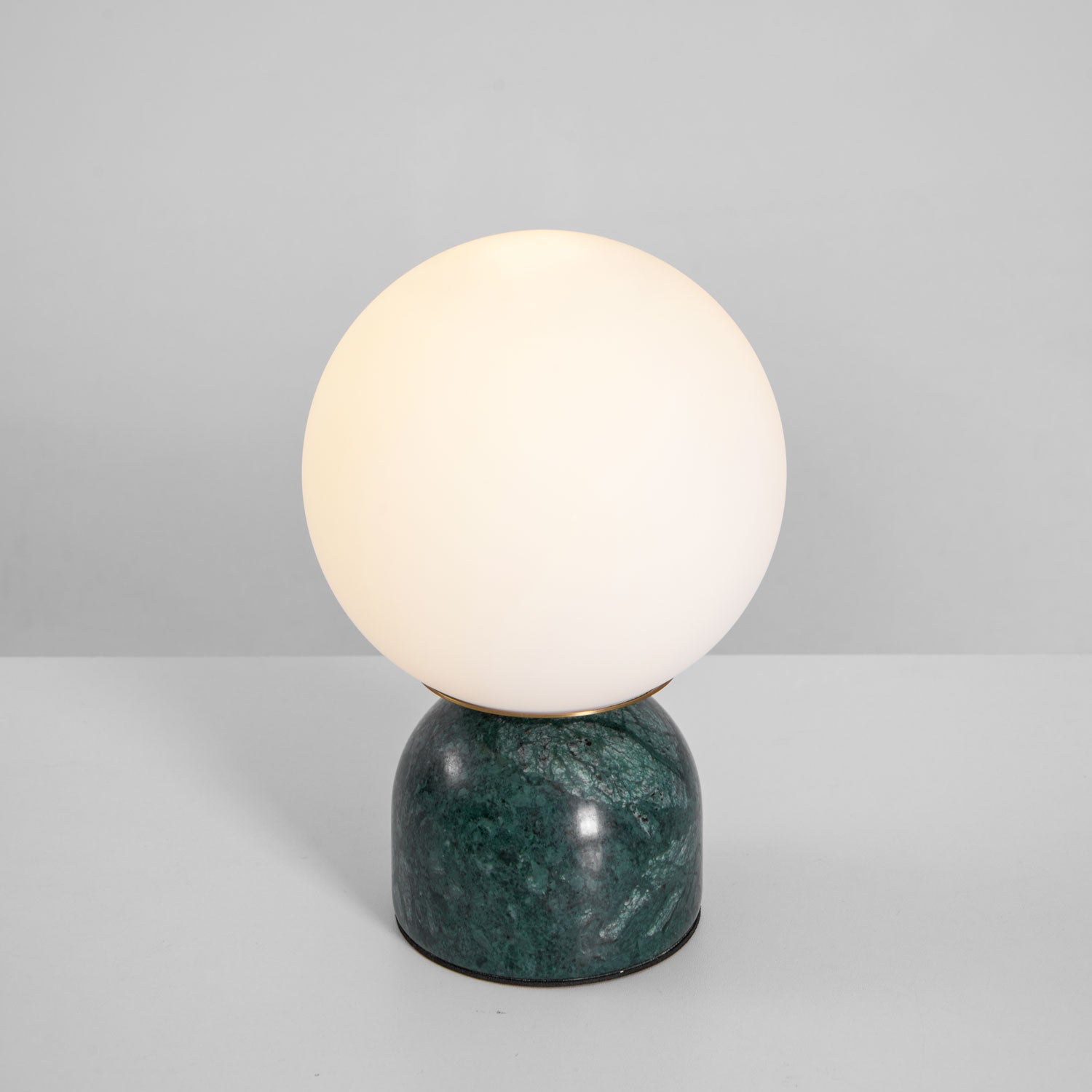 Belselia Globe Table Lamp