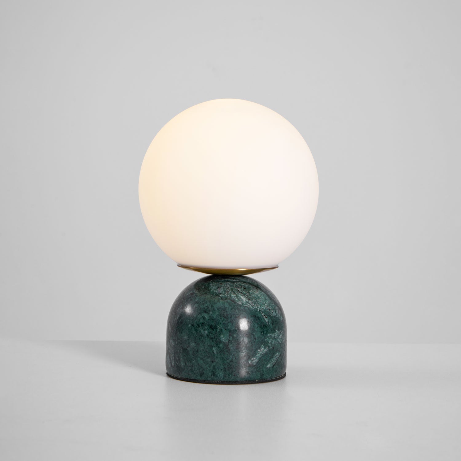 Belselia Globe Table Lamp