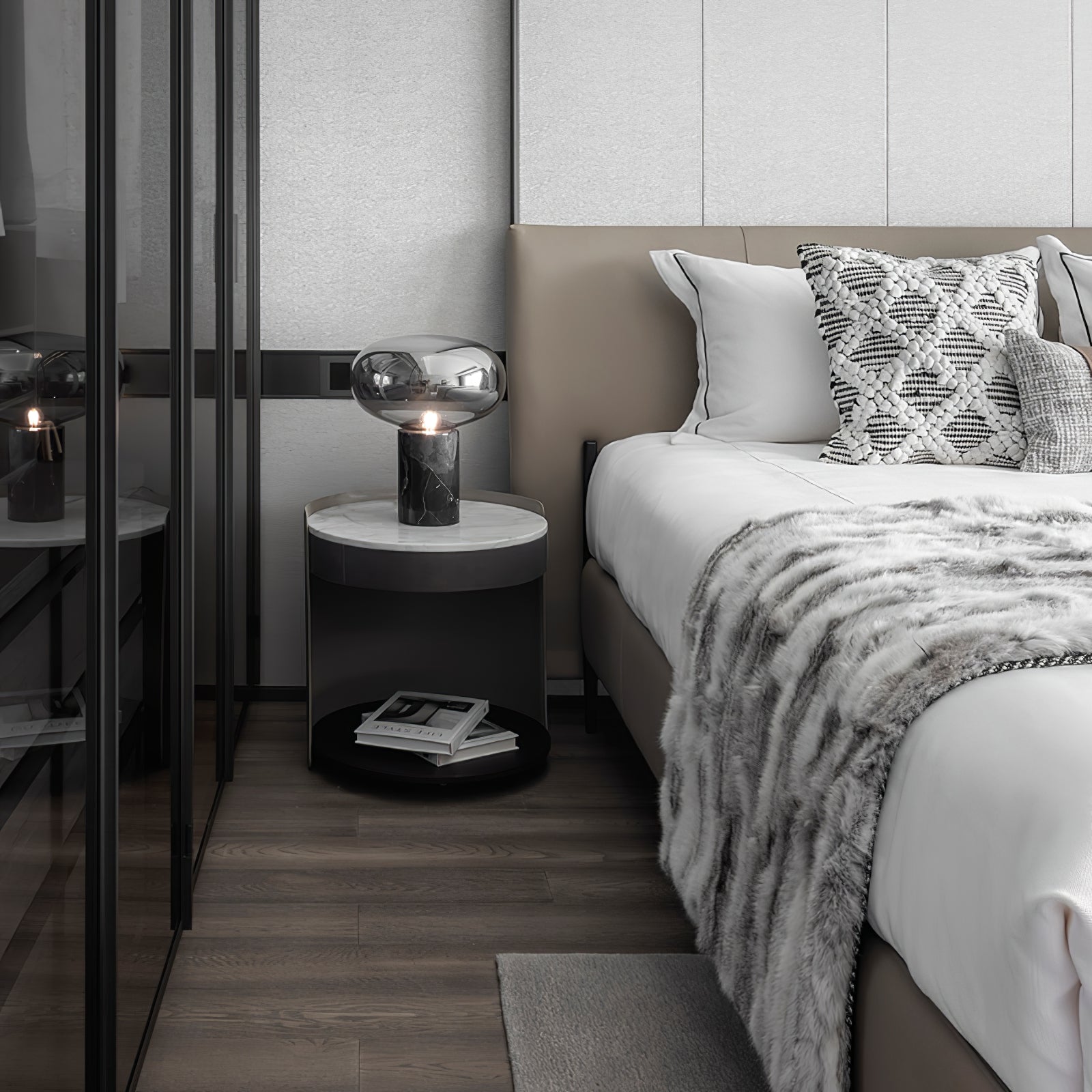 Nylson Marble Table Lamp