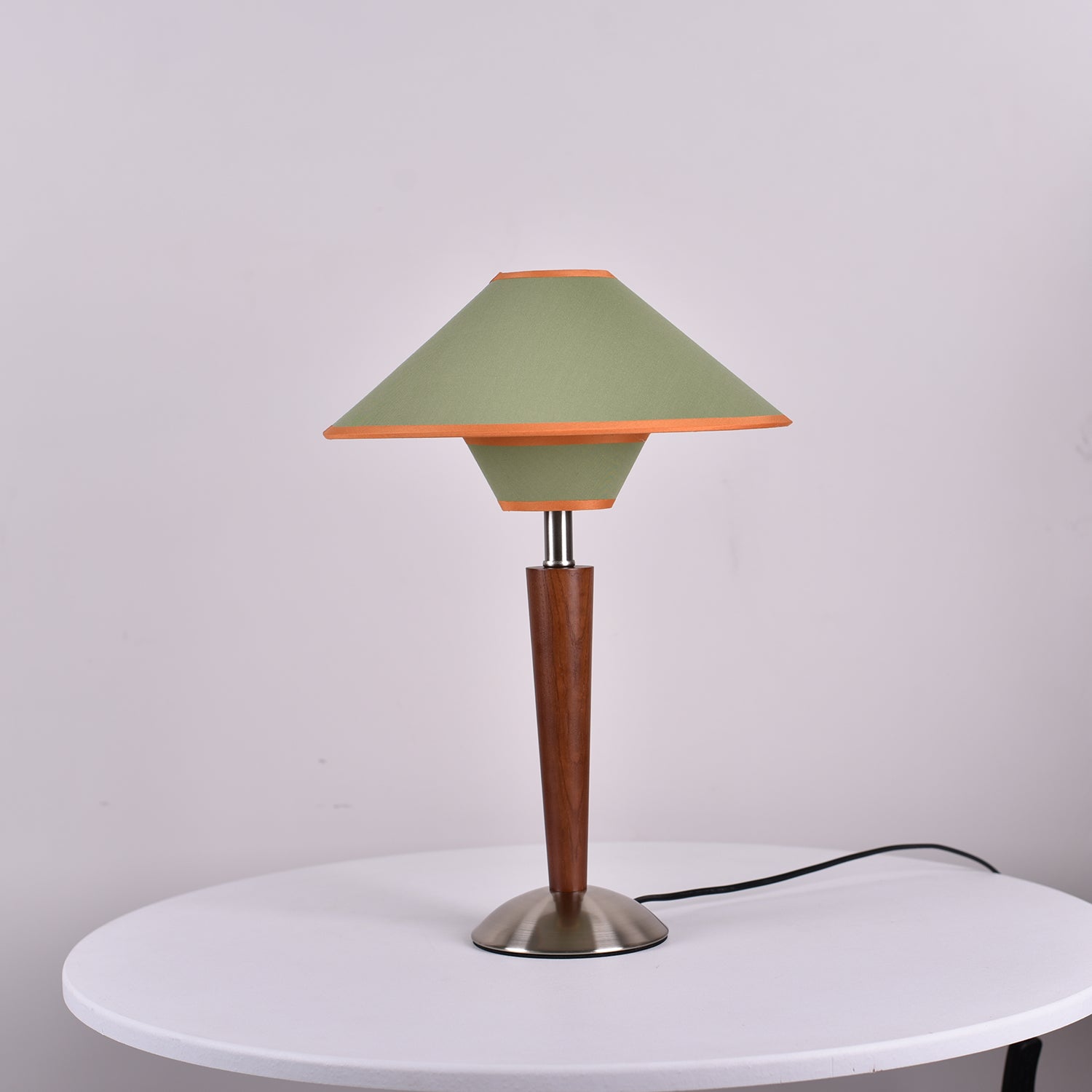Almorino Modern Table Lamp
