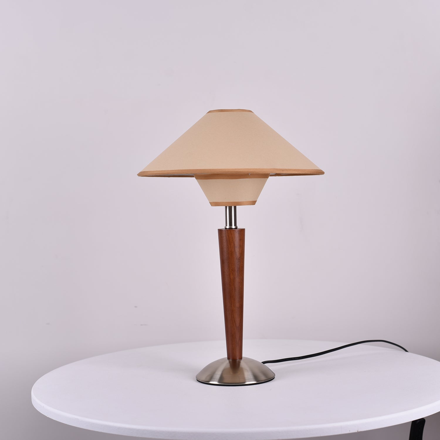 Almorino Modern Table Lamp