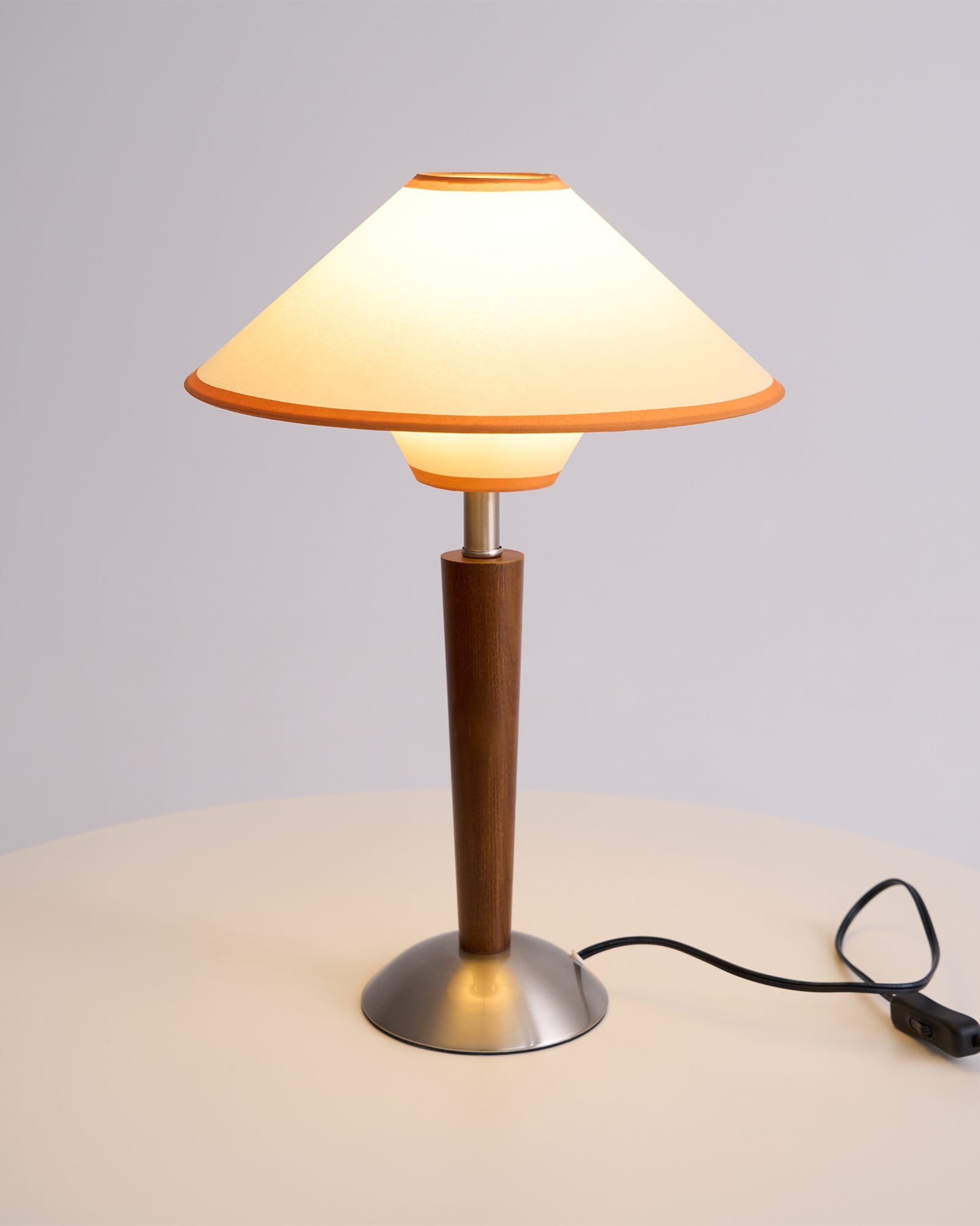 Almorino Modern Table Lamp