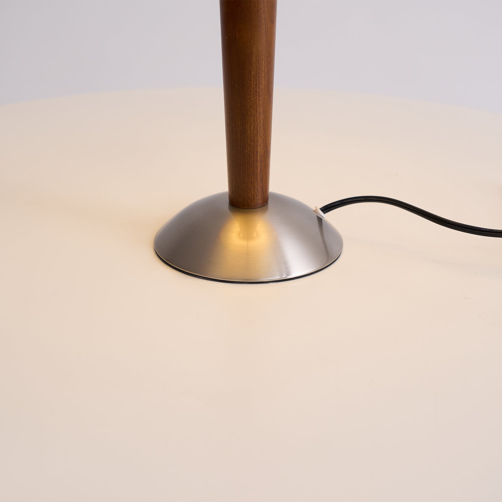 Almorino Modern Table Lamp