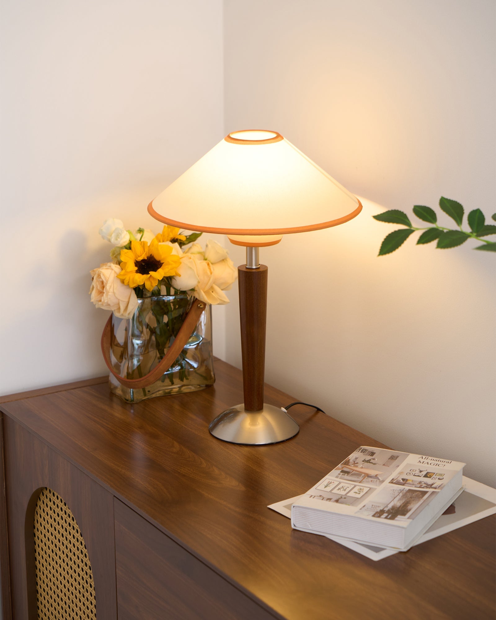 Almorino Modern Table Lamp