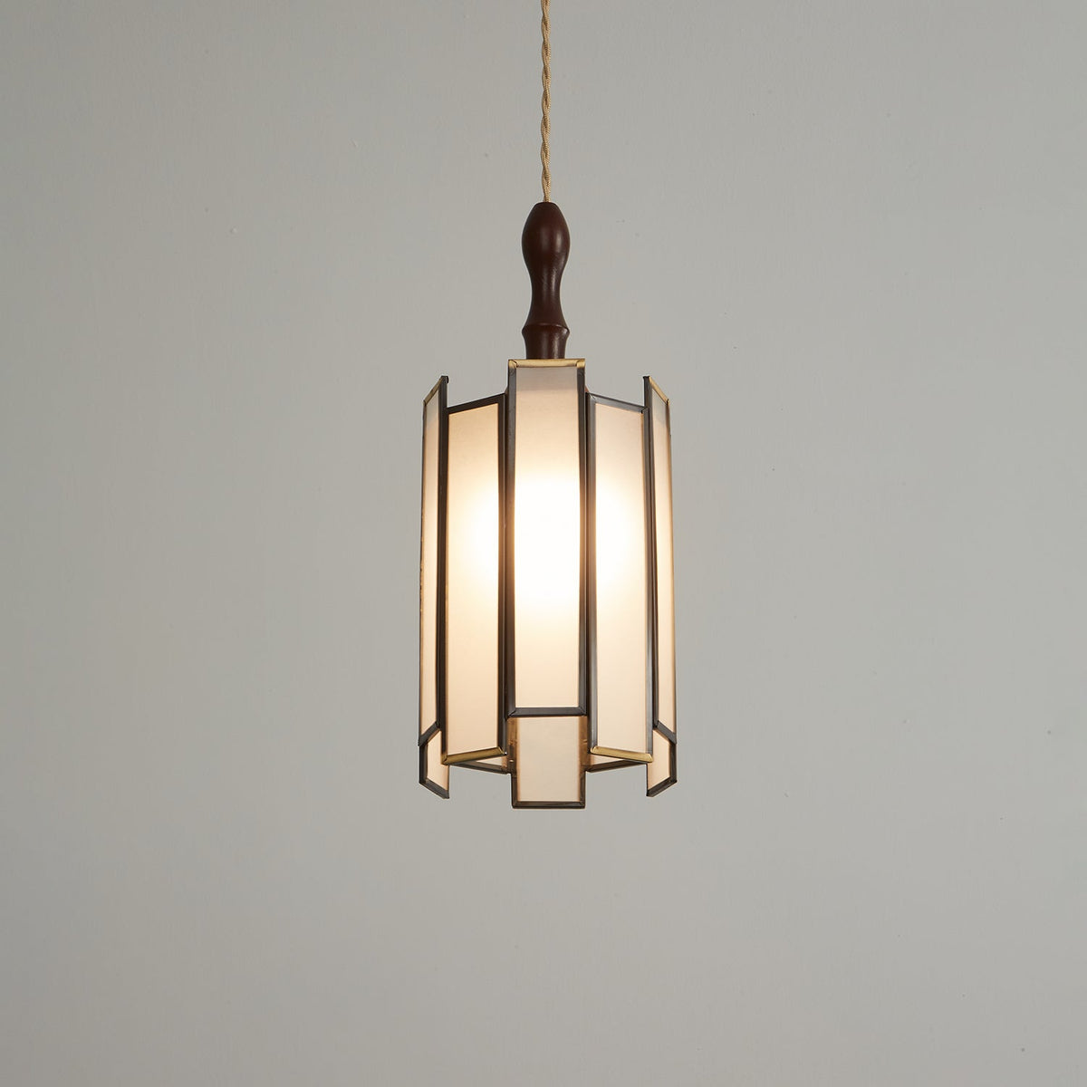 Tiffany Stained Glass Pendant Lamp - Vakkerlight