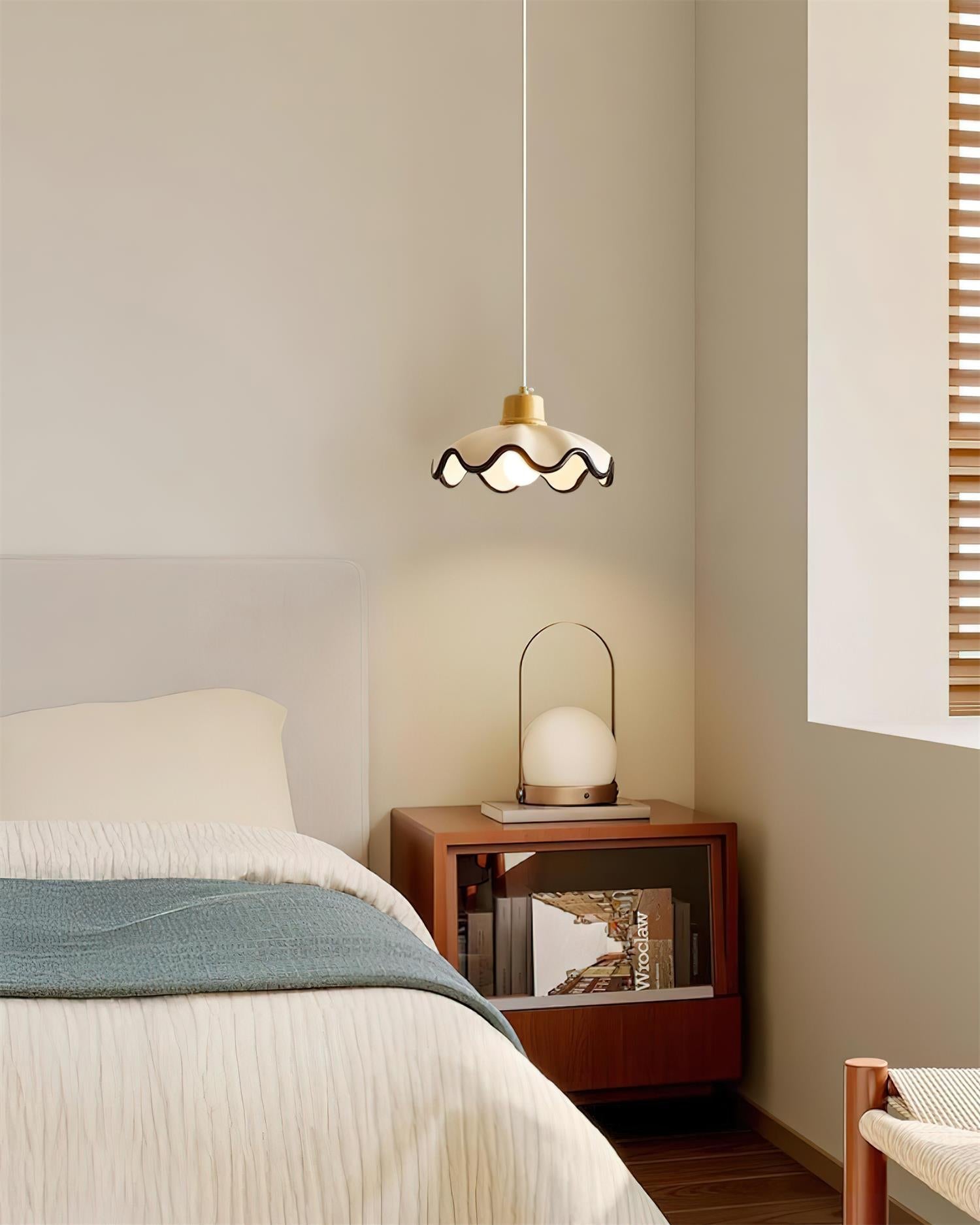 Najano Scalloped Pendant Light