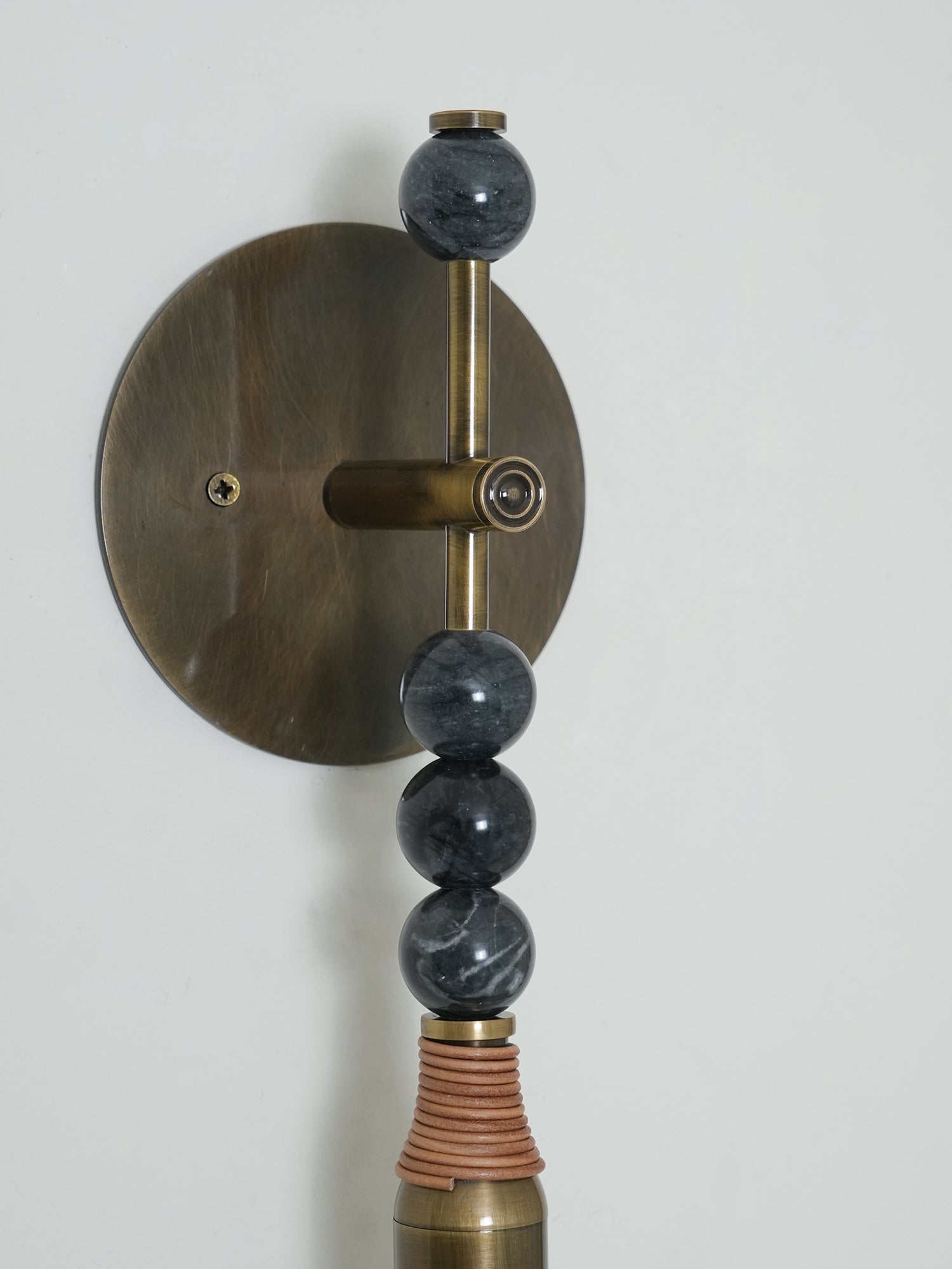 Bealyo Wall Light